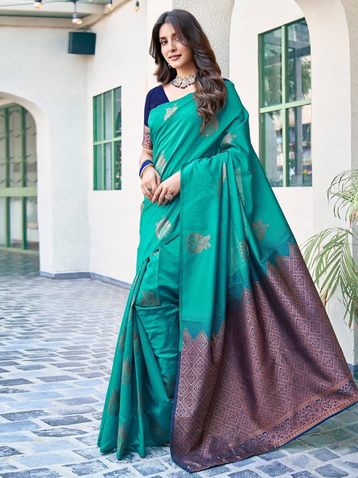     			WOVEN STOCK Banarasi Silk Woven Saree With Unstitched Blouse Piece ( Green )