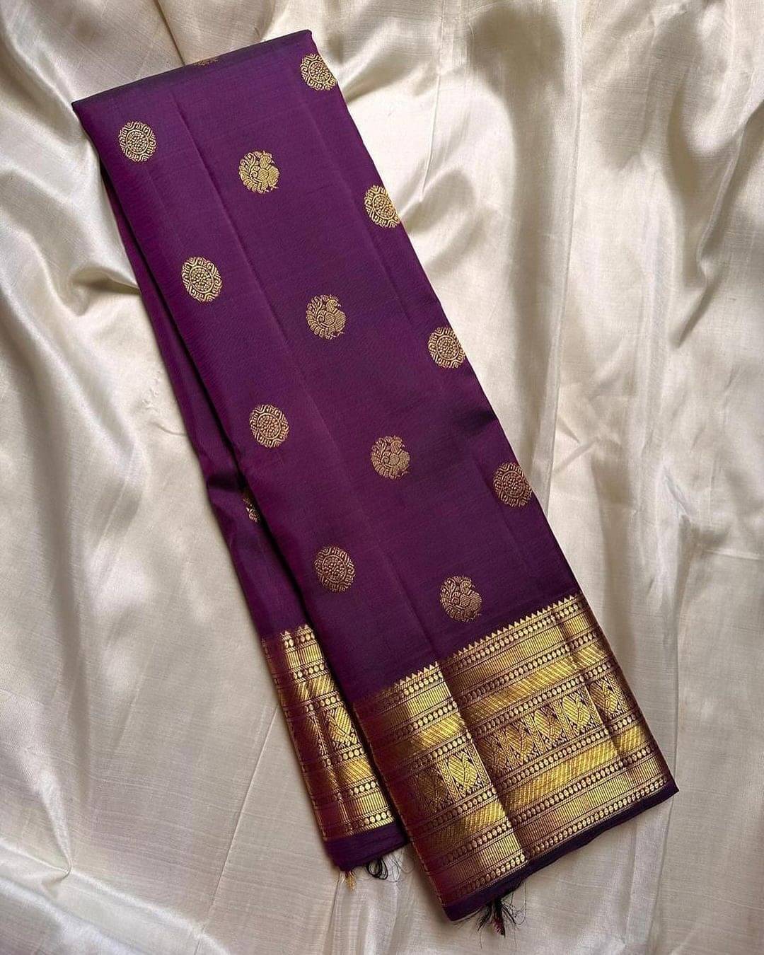 WOVEN STOCK Banarasi Silk Woven Saree With Unstitched Blouse Piece ( Purple ) WOVEN STOCK Banarasi Silk Woven Saree With Unstitched Blouse Piece ( Purple )