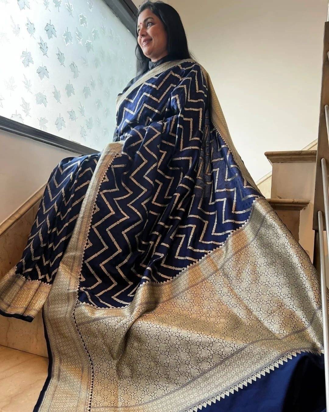 WOVEN STOCK Banarasi Silk Woven Saree With Unstitched Blouse Piece ( Navy Blue ) WOVEN STOCK Banarasi Silk Woven Saree With Unstitched Blouse Piece ( Navy Blue )