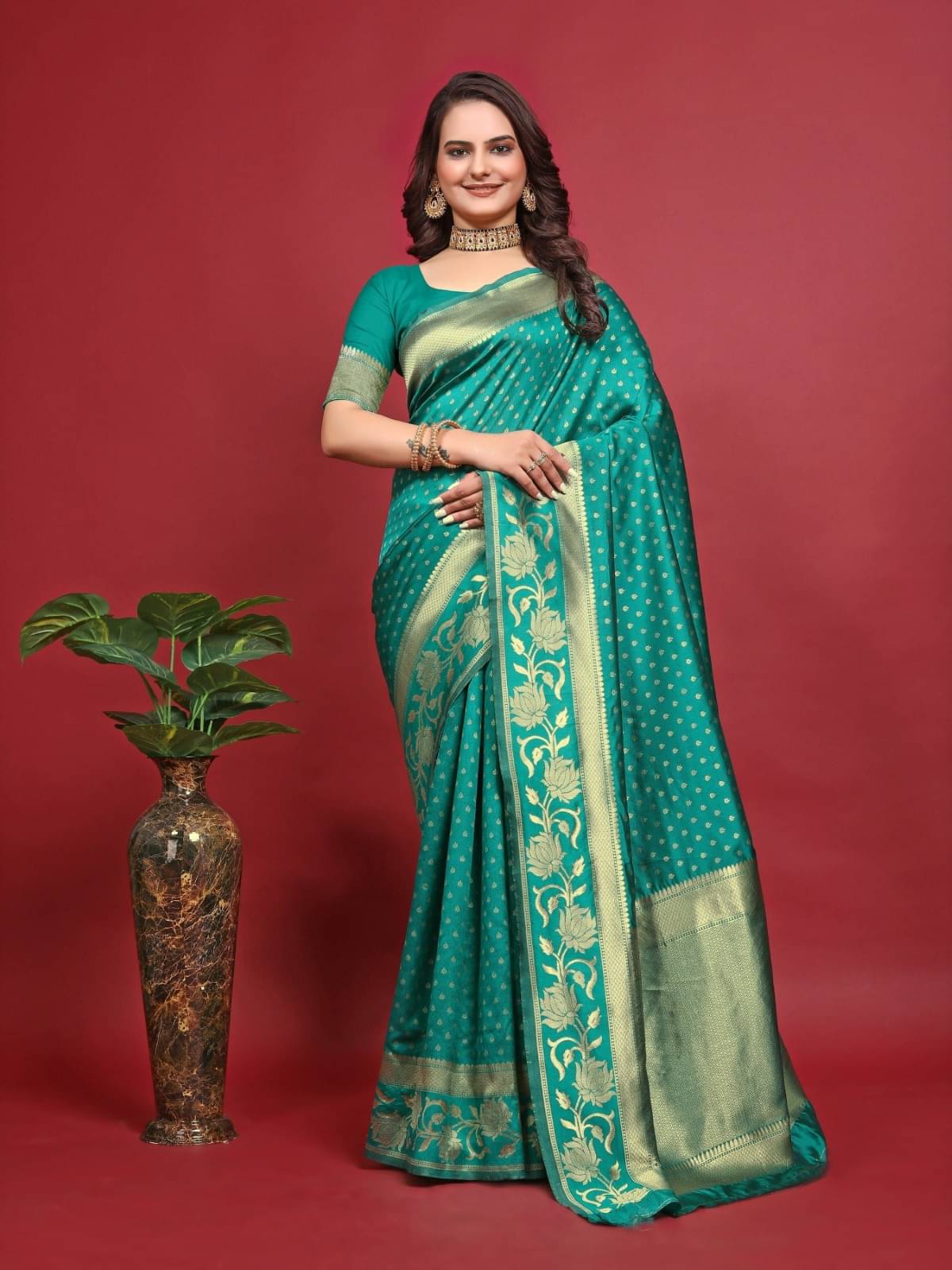     			WOVEN STOCK Banarasi Silk Woven Saree With Unstitched Blouse Piece ( Light Green )