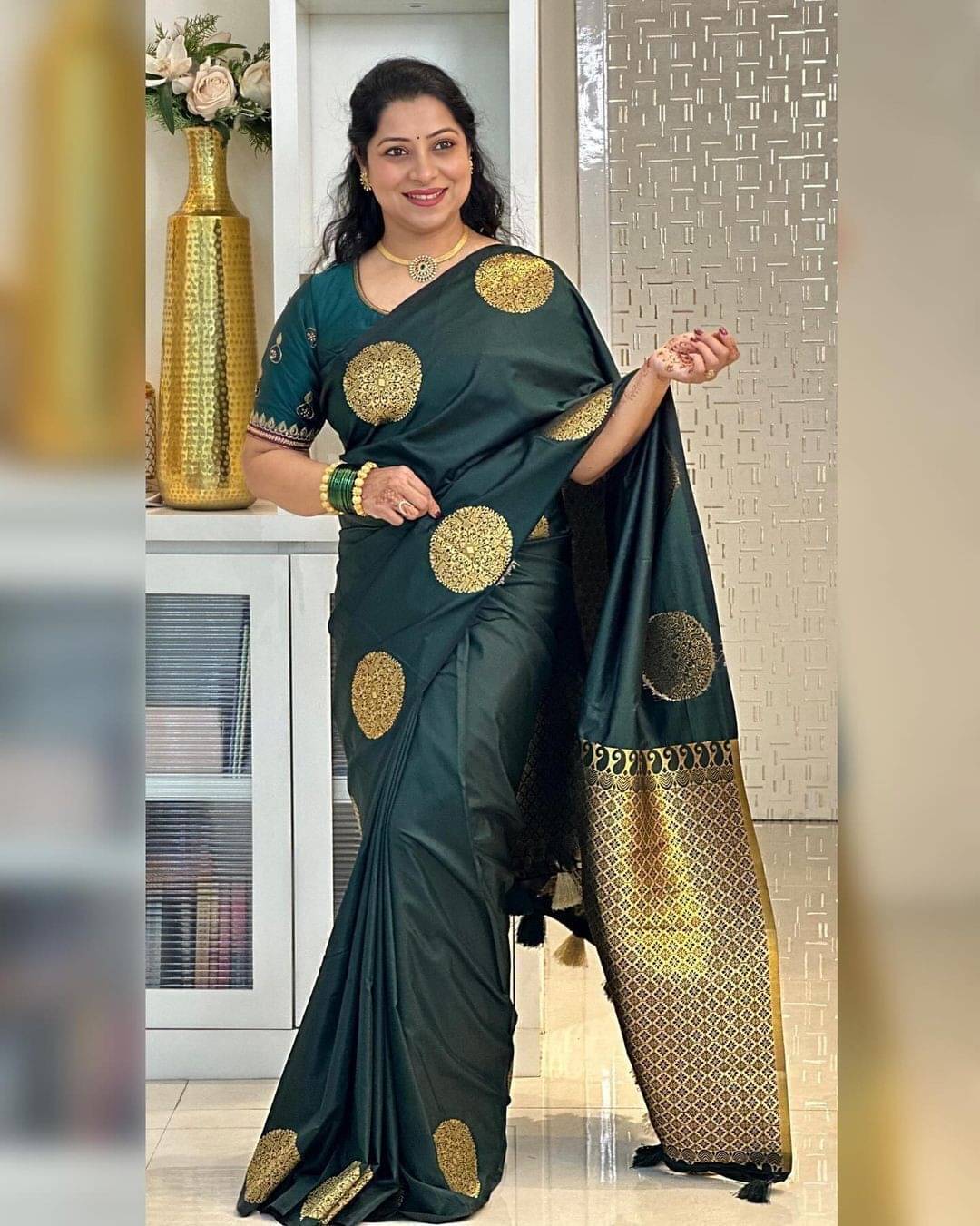 WOVEN STOCK Banarasi Silk Woven Saree With Unstitched Blouse Piece ( Green ) WOVEN STOCK Banarasi Silk Woven Saree With Unstitched Blouse Piece ( Green )