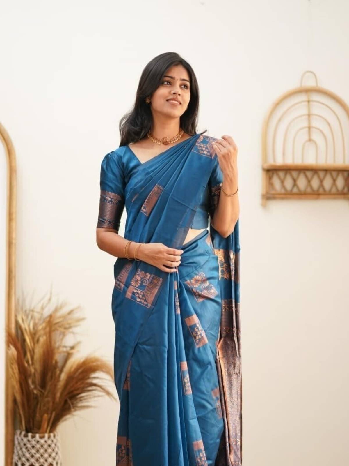     			WOVEN STOCK Banarasi Silk Woven Saree With Unstitched Blouse Piece ( Light Blue )