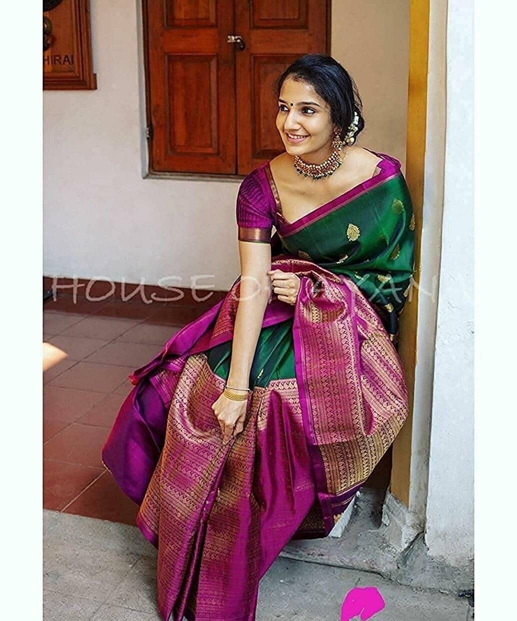     			WOVEN STOCK Banarasi Silk Woven Saree With Unstitched Blouse Piece ( Green )