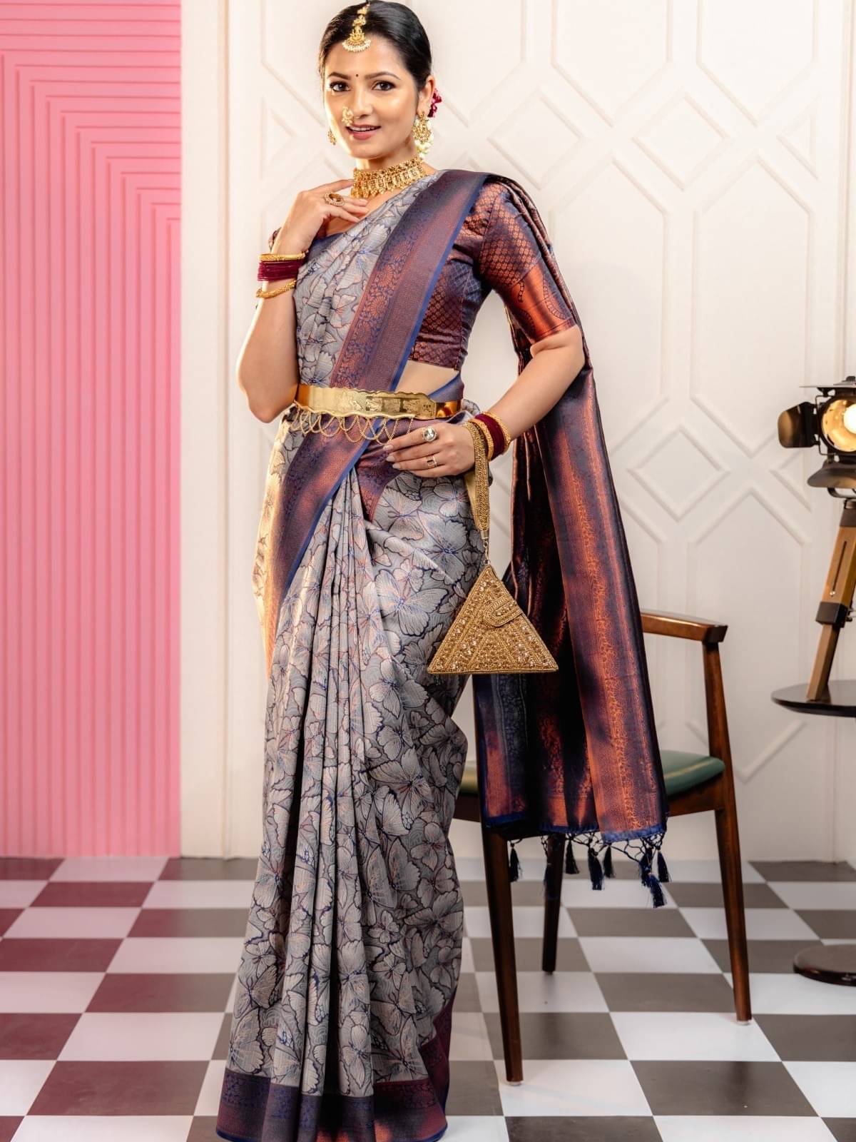     			WOVEN STOCK Banarasi Silk Woven Saree With Unstitched Blouse Piece ( Grey )