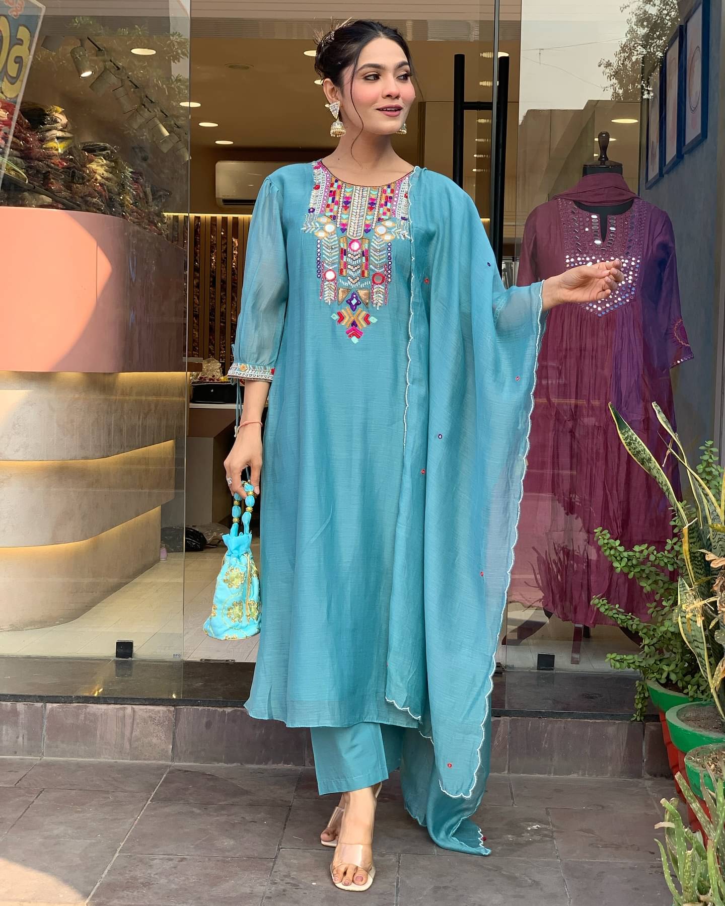     			ARISEN Store Women Chanderi Silk Embroidered Straight Kurti With Pants ( Grey )