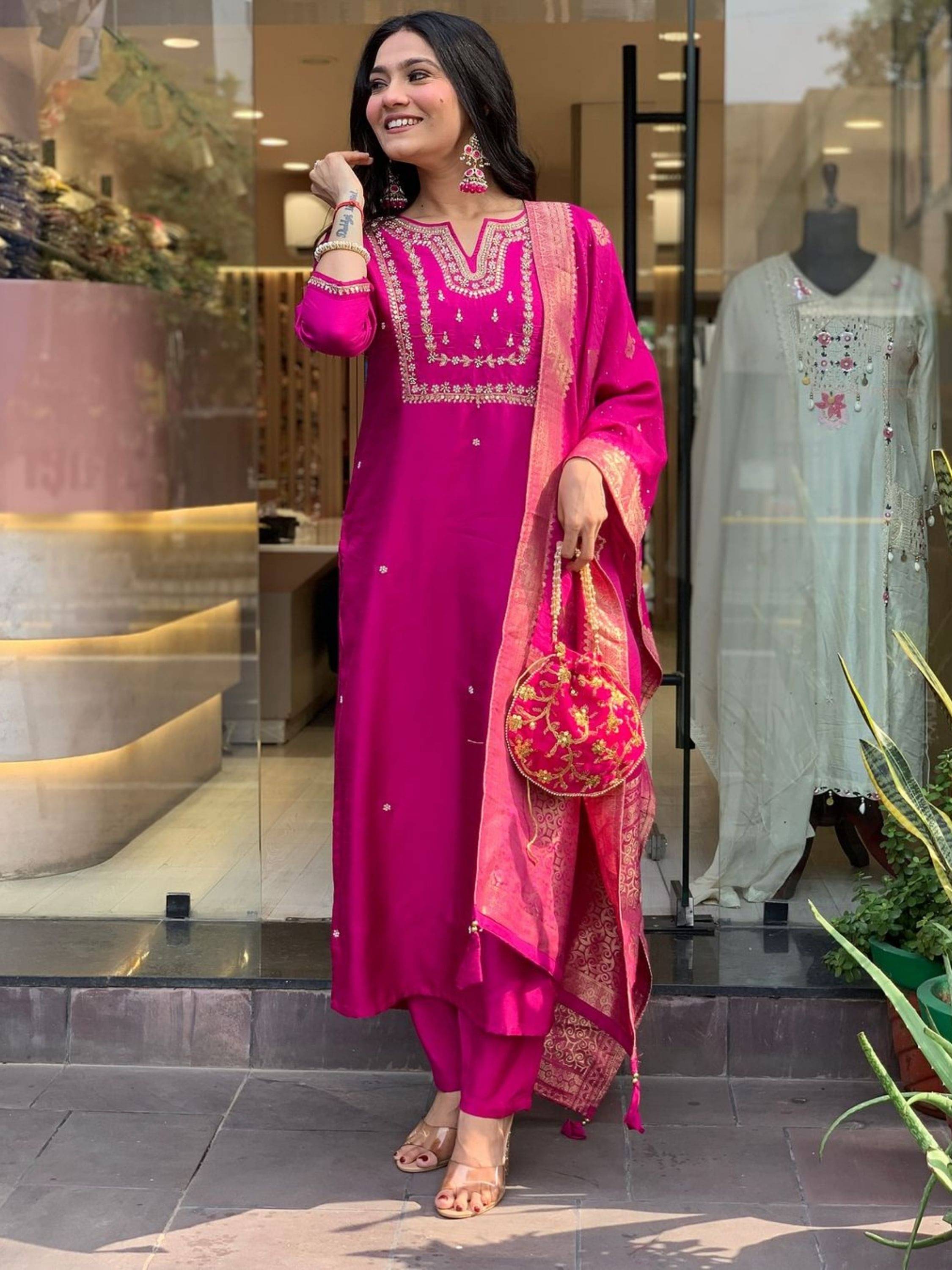     			ARISEN Store Women Silk Blend Embroidered Straight Kurti With Pants ( Pink )