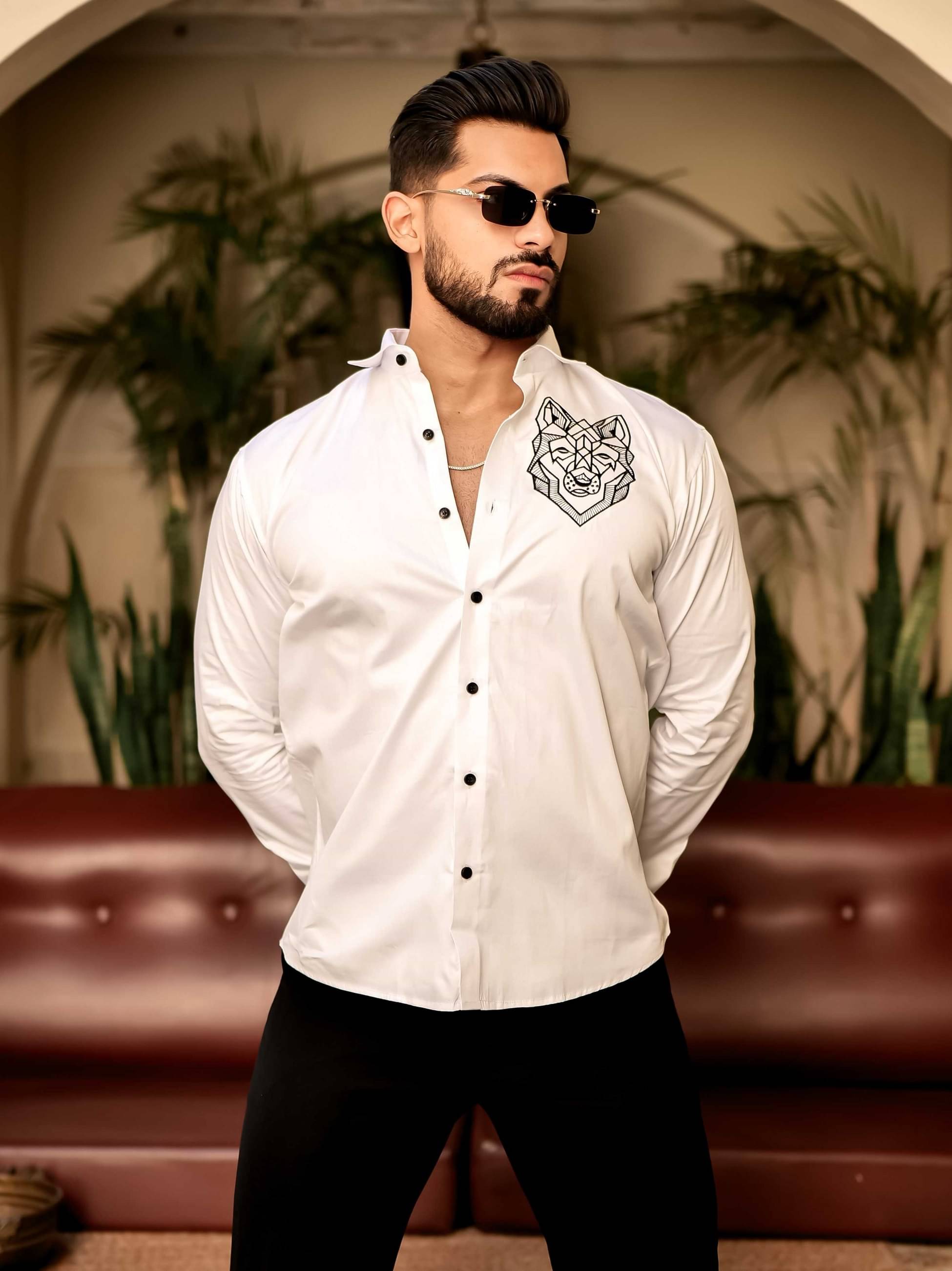     			LENRIZA Cotton Blend Regular Fit Embroidered Full Sleeves Men's Casual Shirt - White ( Pack of 1 )