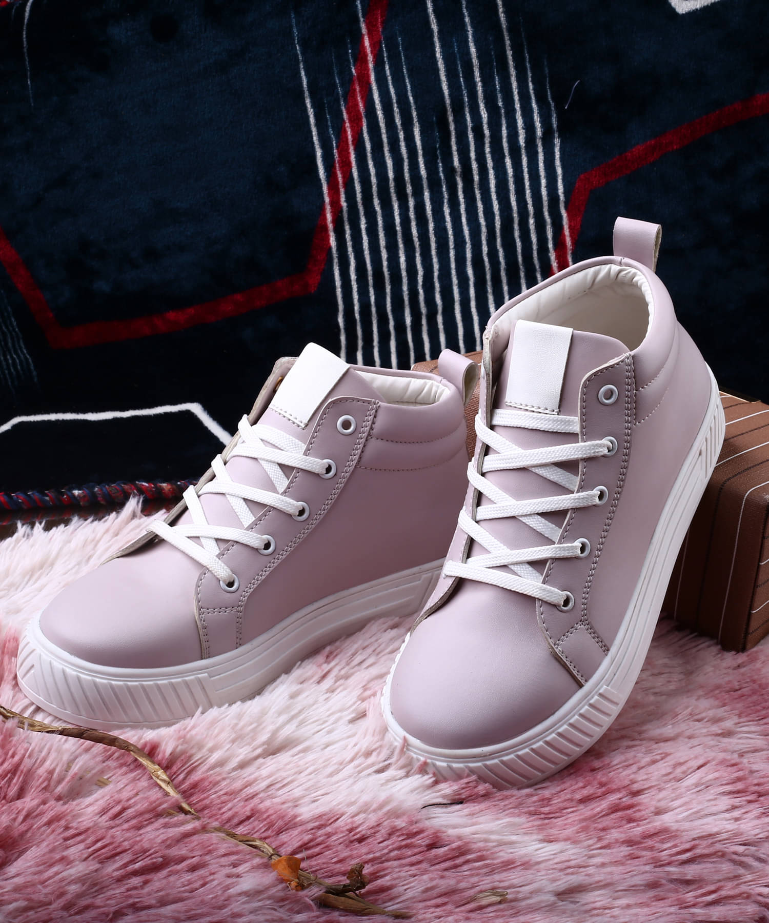     			YUVRATO BAXI Pink Women's Sneakers