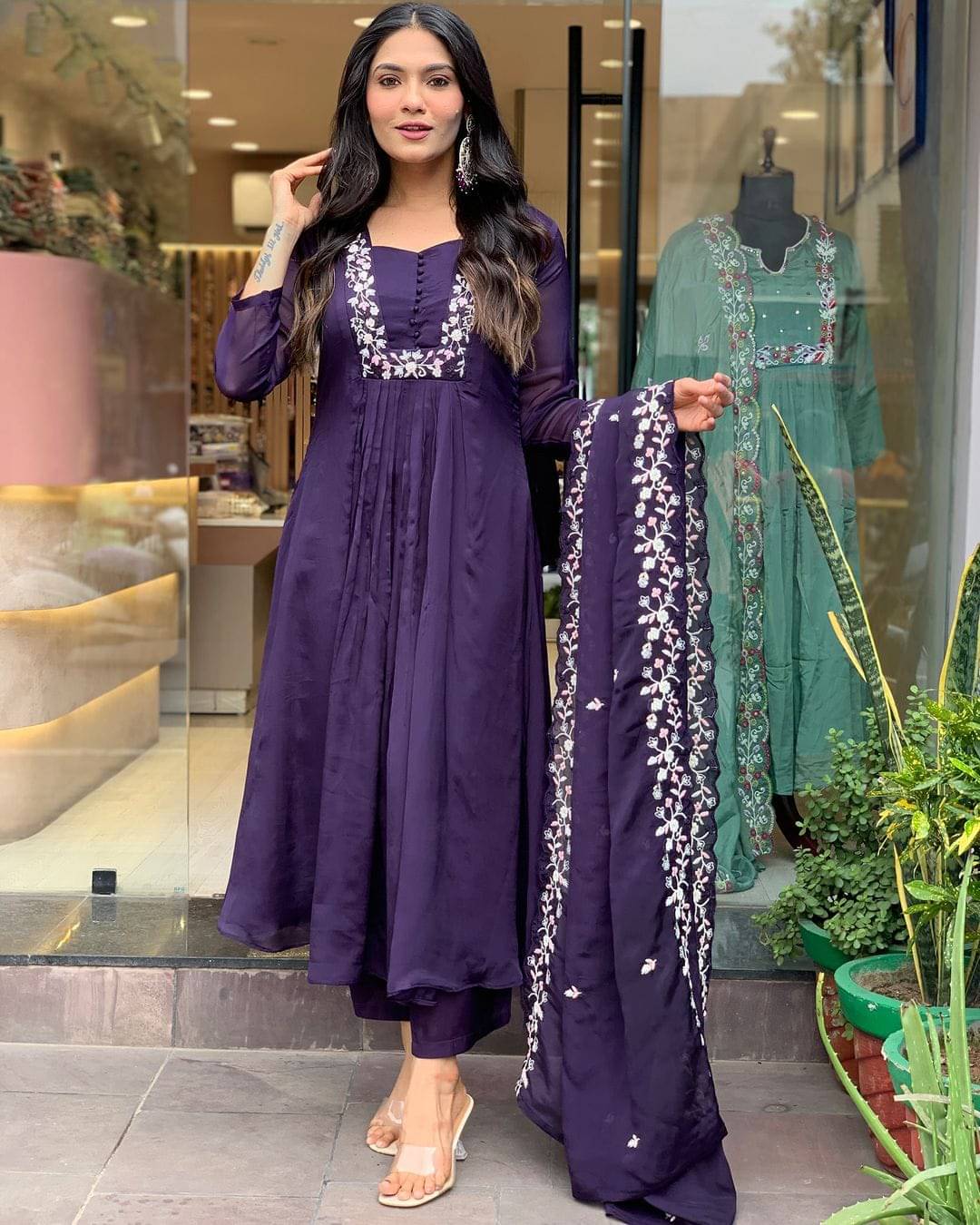 Vaidehi Fashion Women Viscose Embroidered Straight Kurti With Pants ( Purple ) Vaidehi Fashion Women Viscose Embroidered Straight Kurti With Pants ( Purple )