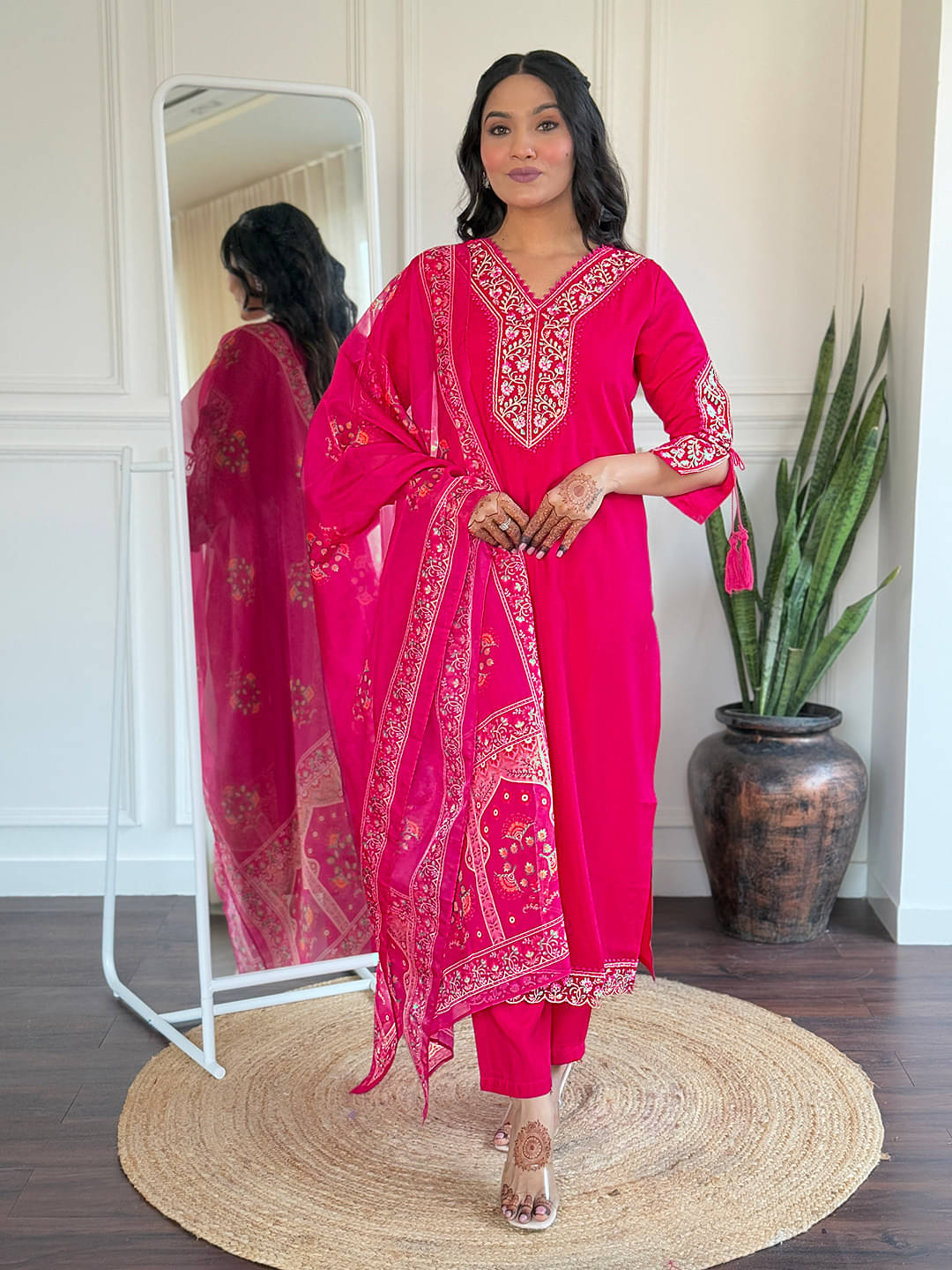     			Vaidehi Fashion Women Viscose Embroidered Straight Kurti With Pants ( Pink )