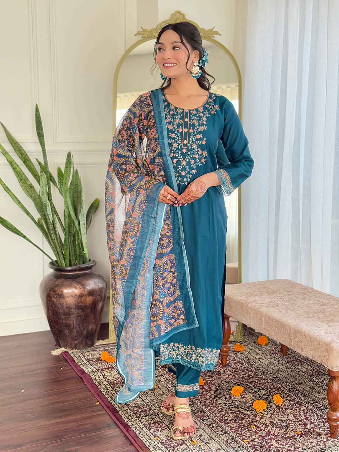     			Vaidehi Fashion Women Viscose Embroidered Straight Kurti With Pants ( Turquoise )