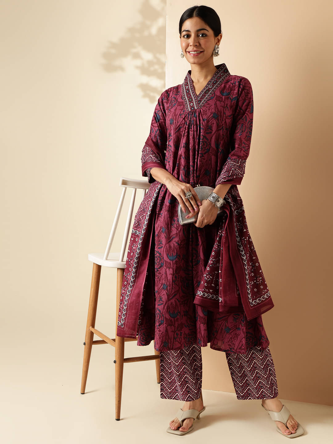     			Vbuyz Women Cotton Printed Anarkali Kurti With Pants ( Purple )