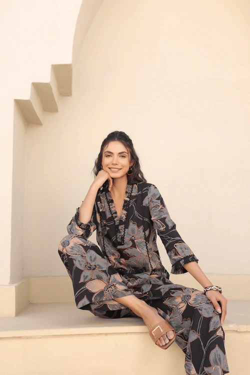     			vesta exports Women Printed Tunic With Trousers Co-Ord Set ( Black )