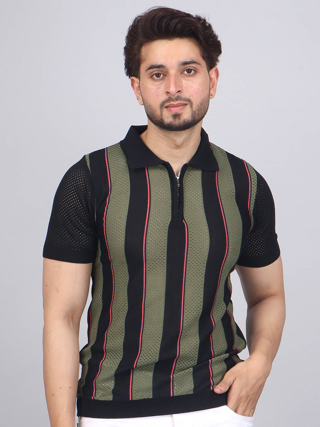    			FEVERFEW Men Cotton Blend Regular Fit Printed Polo T Shirt ( Black )