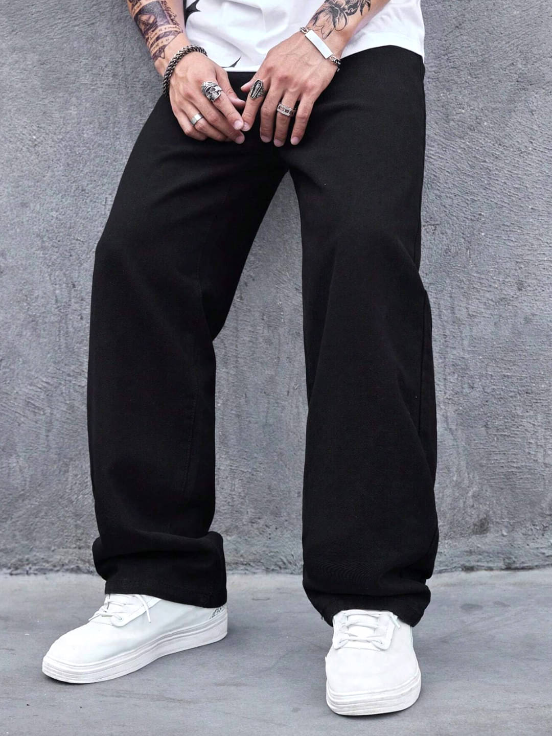 Masterly Weft Relaxed Clean Look Men's Jeans - Black ( Pack of 1 ) Masterly Weft Relaxed Clean Look Men's Jeans - Black ( Pack of 1 )