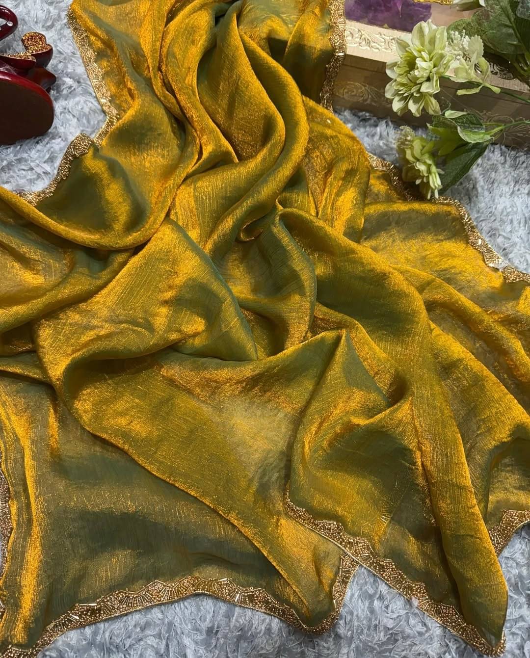 Sundhaji Trends Chiffon Solid Saree With Unstitched Blouse Piece ( Gold,Yellow ) Sundhaji Trends Chiffon Solid Saree With Unstitched Blouse Piece ( Gold,Yellow )