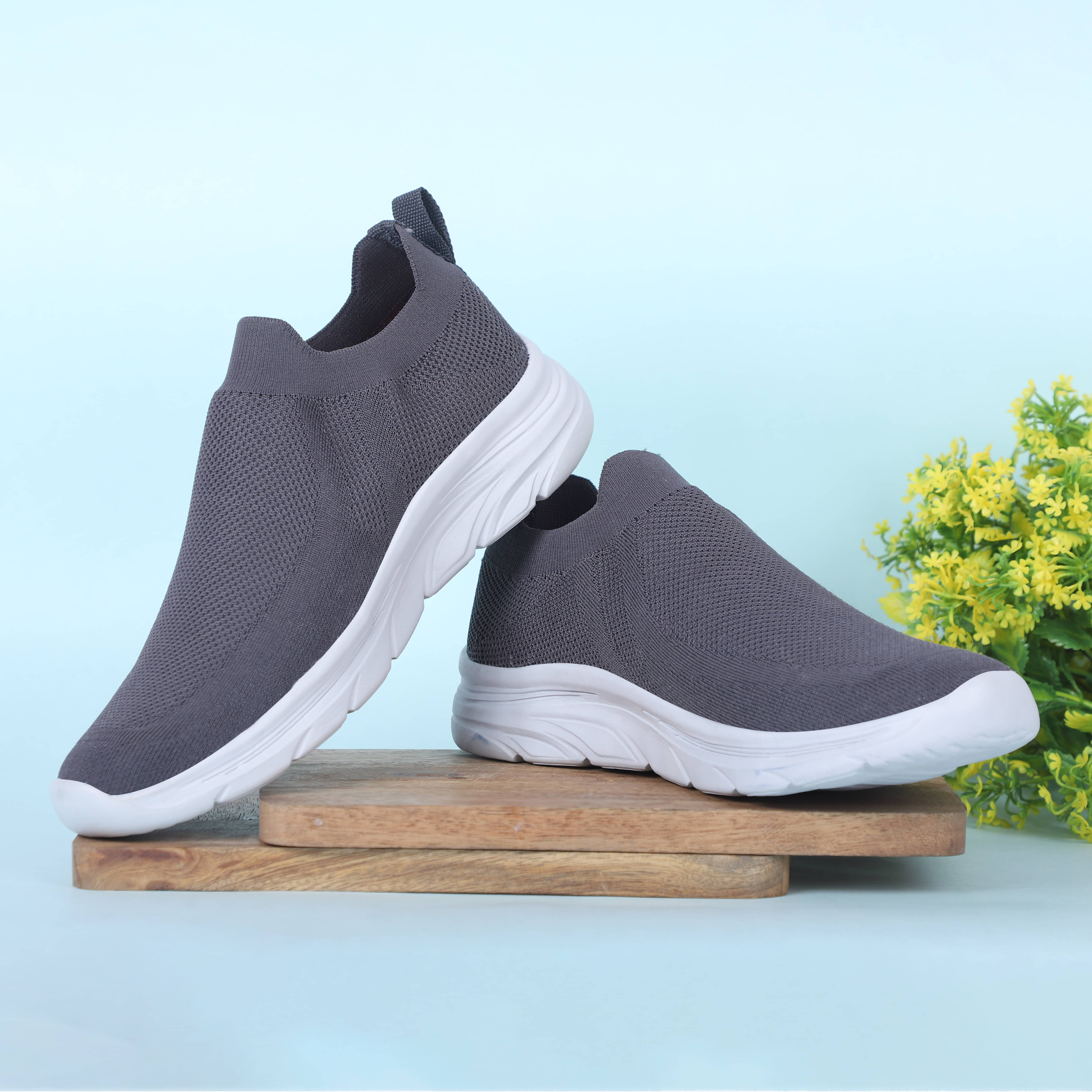     			WEARISH Sports Running Sneakers Grey Men's Slip-on Shoes