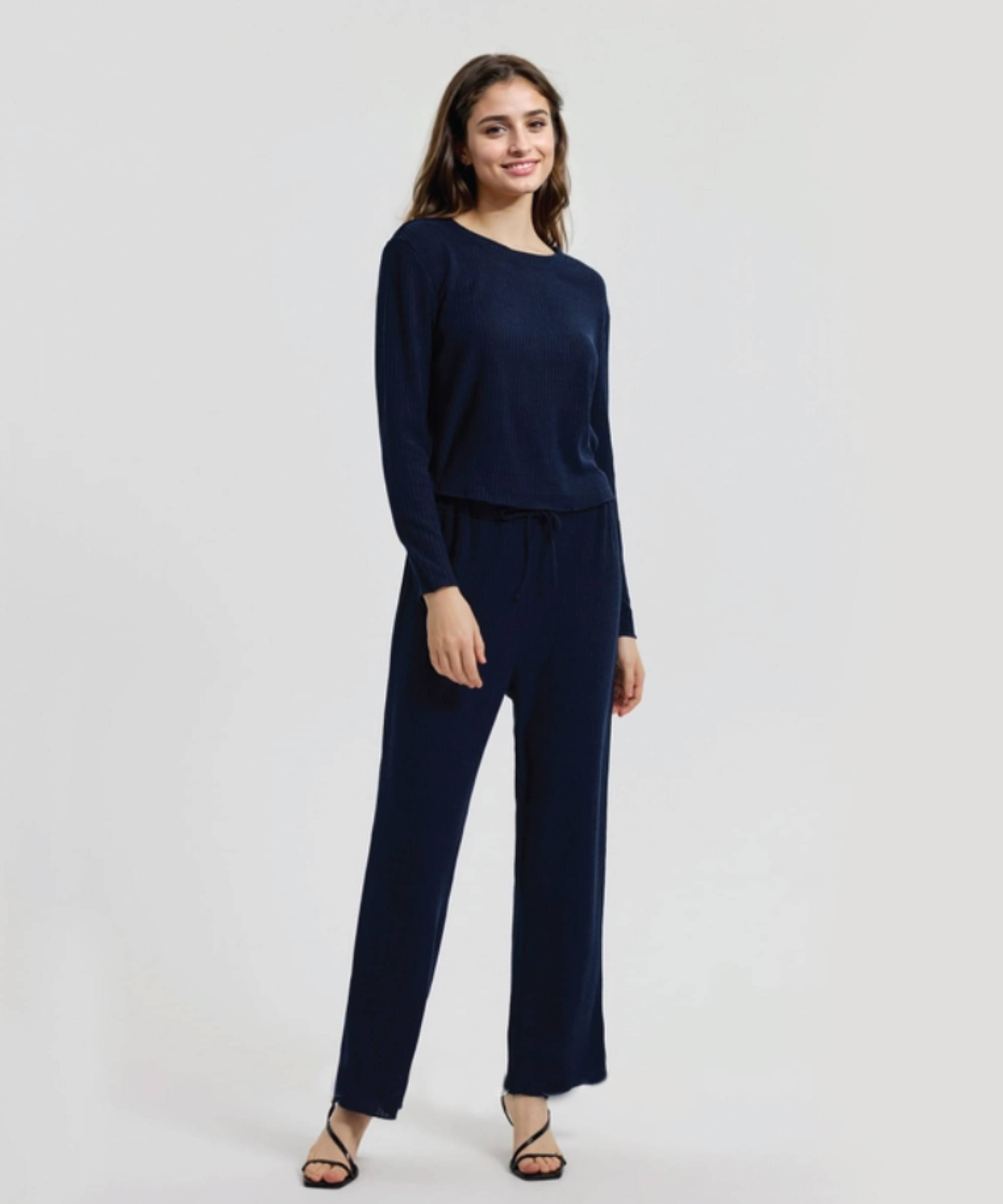     			GRAND MALBORK Women Solid T-Shirt With Trousers Co-Ord Set ( Navy Blue )
