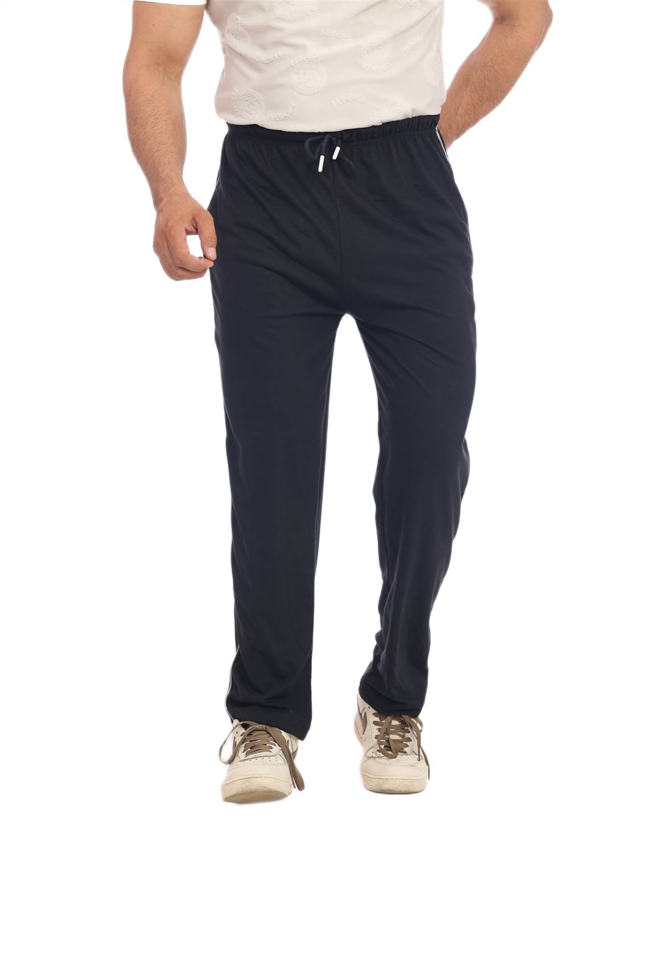     			SKYBEN Black Cotton Blend Men's Trackpants ( Pack of 1 )