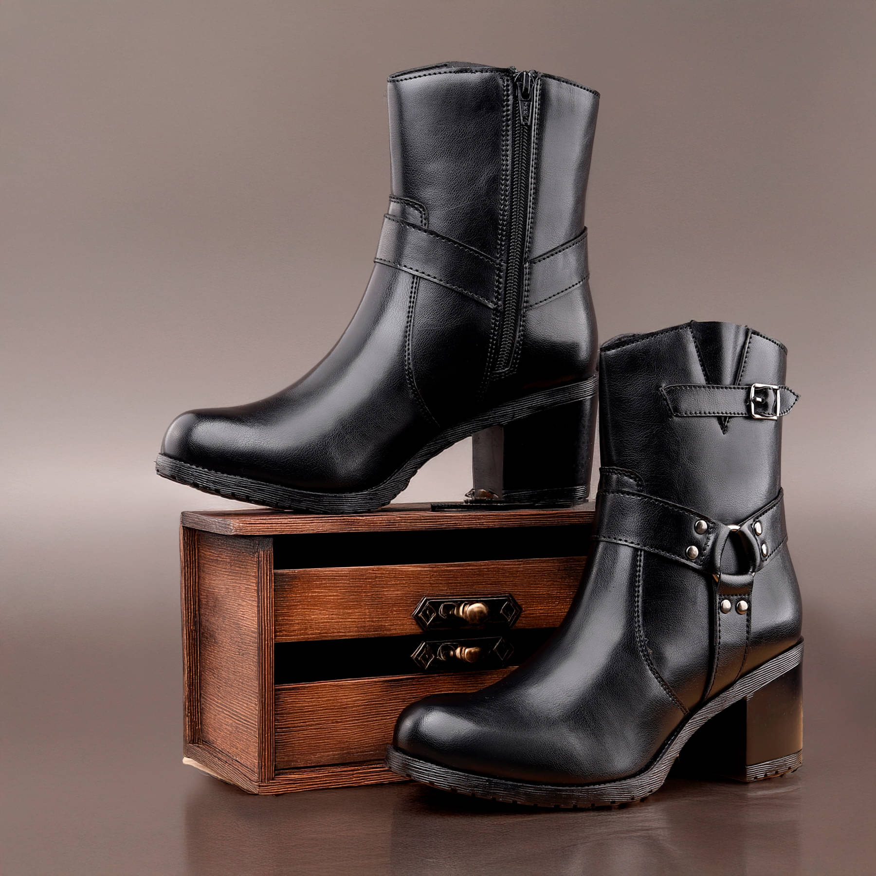     			BXXY Black Women's Ankle Length Boots
