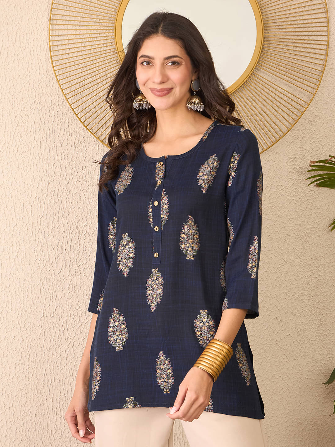 Vaamsi Women's Cotton Blend Tunic ( Navy Blue ) Vaamsi Women's Cotton Blend Tunic ( Navy Blue )