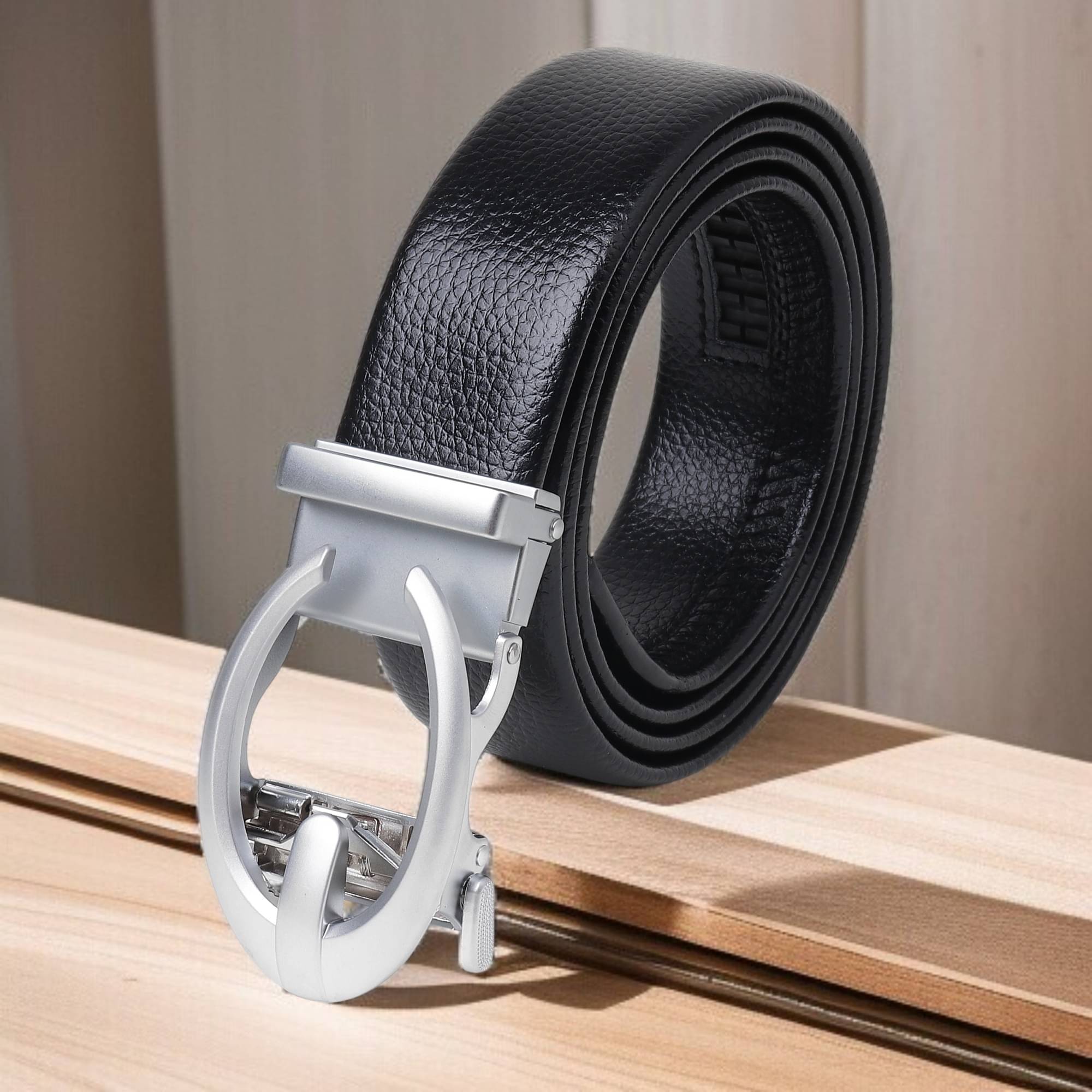    			Loopa - Black Synthetic Men's Formal Belt ( Pack of 1 )