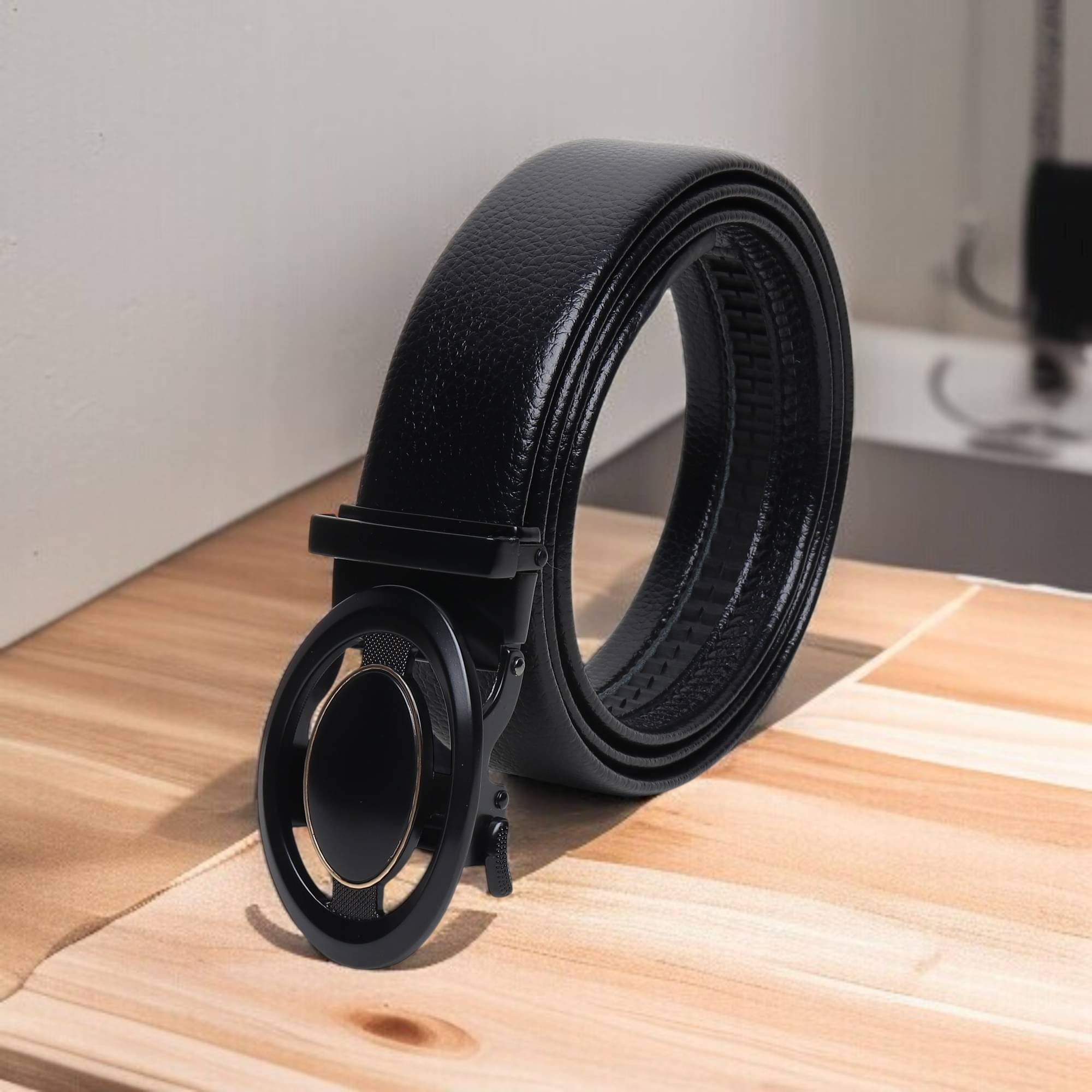     			Loopa - Black Synthetic Men's Formal Belt ( Pack of 1 )