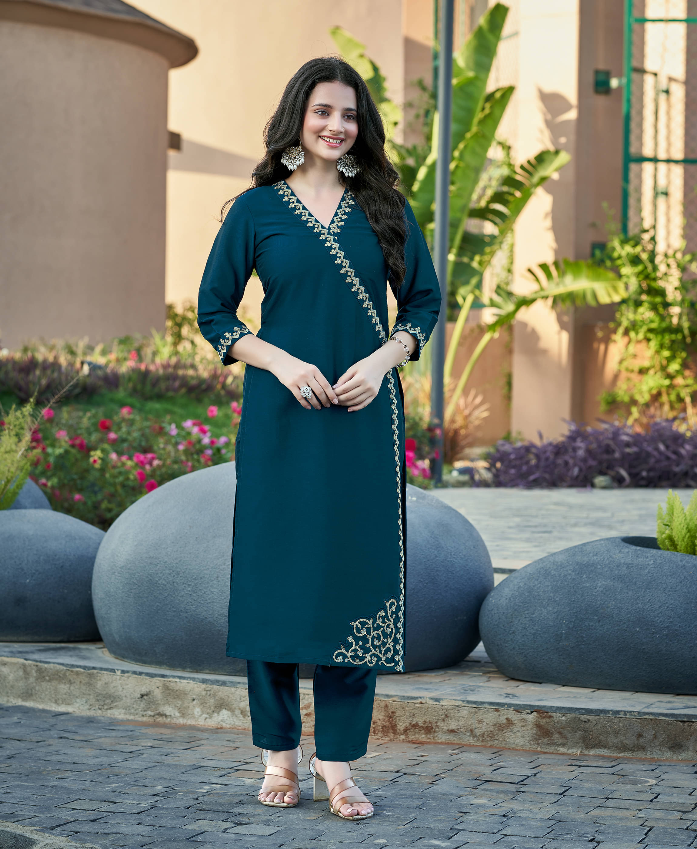 MOJILAA Women Viscose Embroidered Straight Kurti With Pants ( Dark Blue ) MOJILAA Women Viscose Embroidered Straight Kurti With Pants ( Dark Blue )
