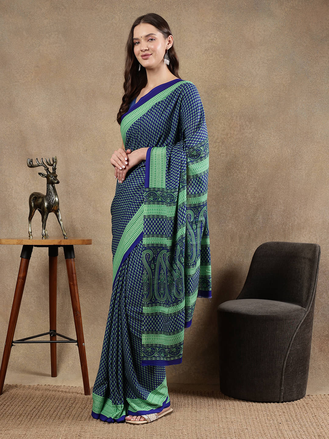     			Baloobi Silk Blend Printed Saree With Stitched Blouse ( Green )