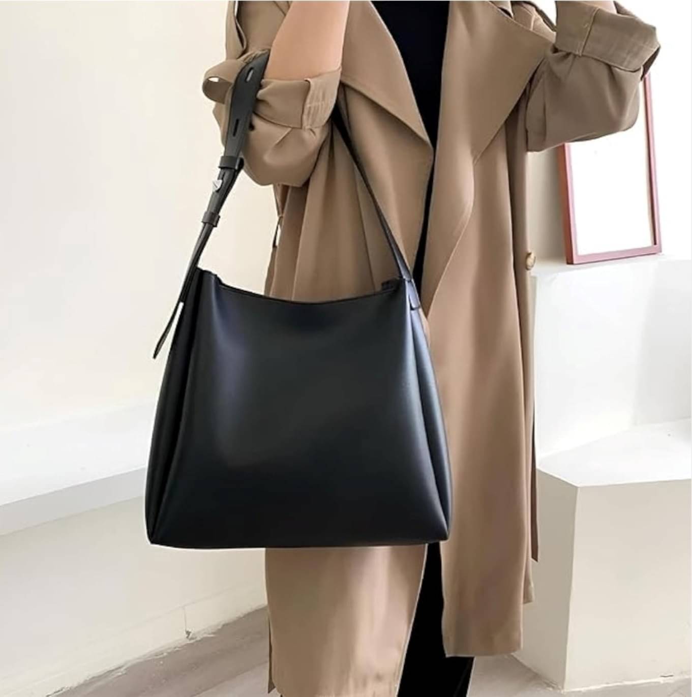     			MI PLUS Tote Bag PU Set of 1 ( Black )
