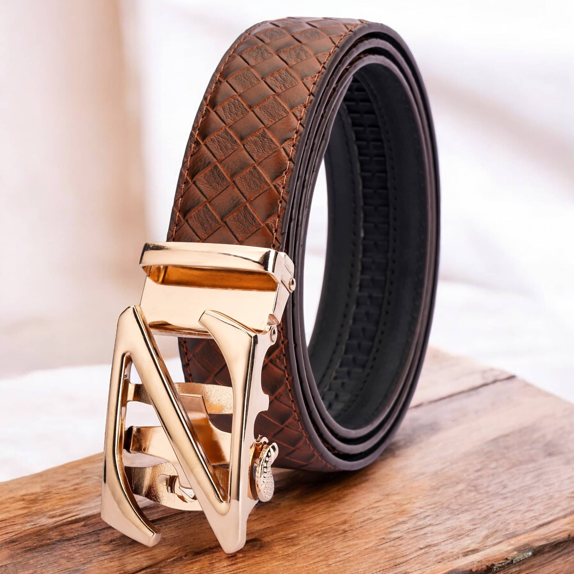 Loopa - Brown Synthetic Men's Formal Belt ( Pack of 1 )     			Loopa - Brown Synthetic Men's Formal Belt ( Pack of 1 )