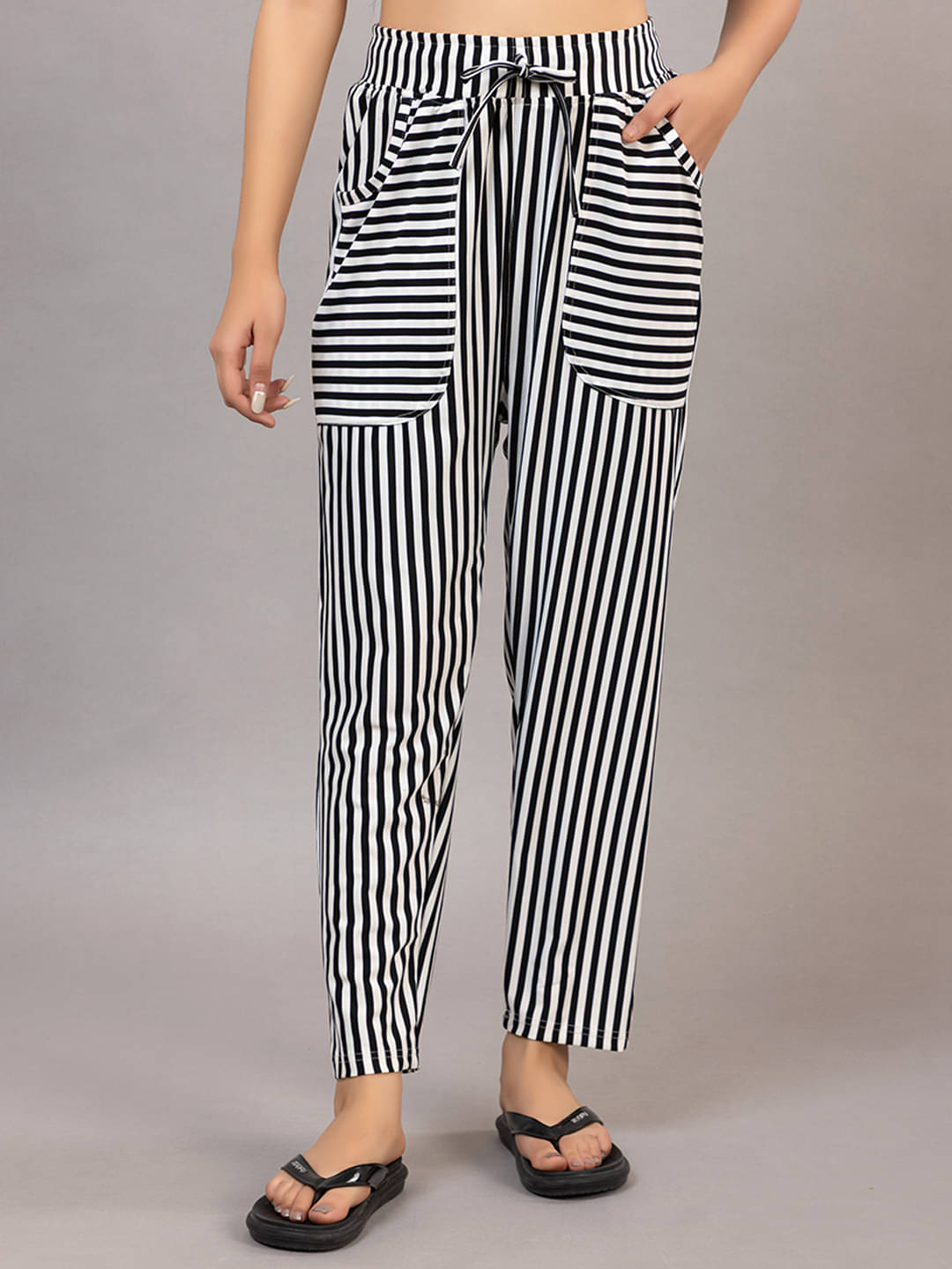     			PROBASIC Black Cotton Blend Women's Nightwear Pyjama ( Pack of 1 )