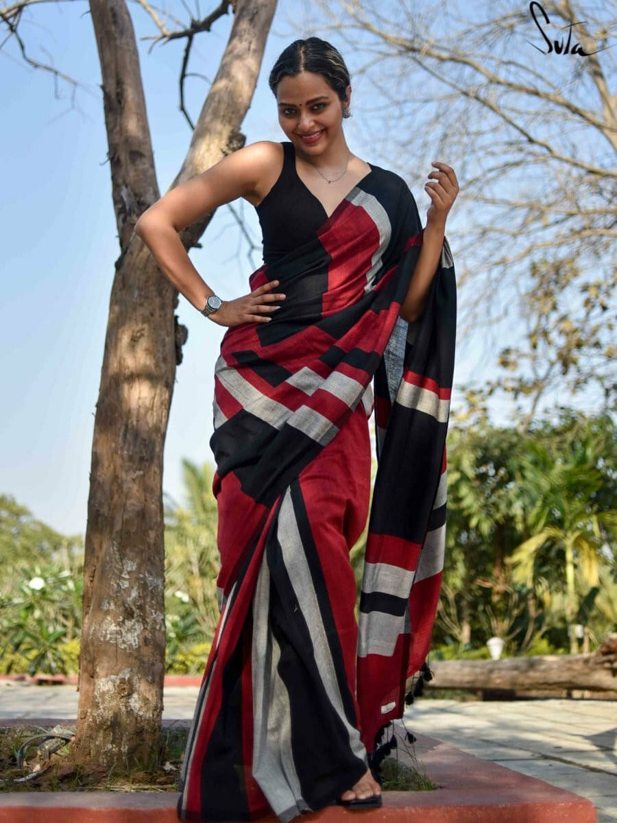 BRYNBRIT Cotton Blend Embellished Saree With Unstitched Blouse Piece ( Multicolor ) BRYNBRIT Cotton Blend Embellished Saree With Unstitched Blouse Piece ( Multicolor )