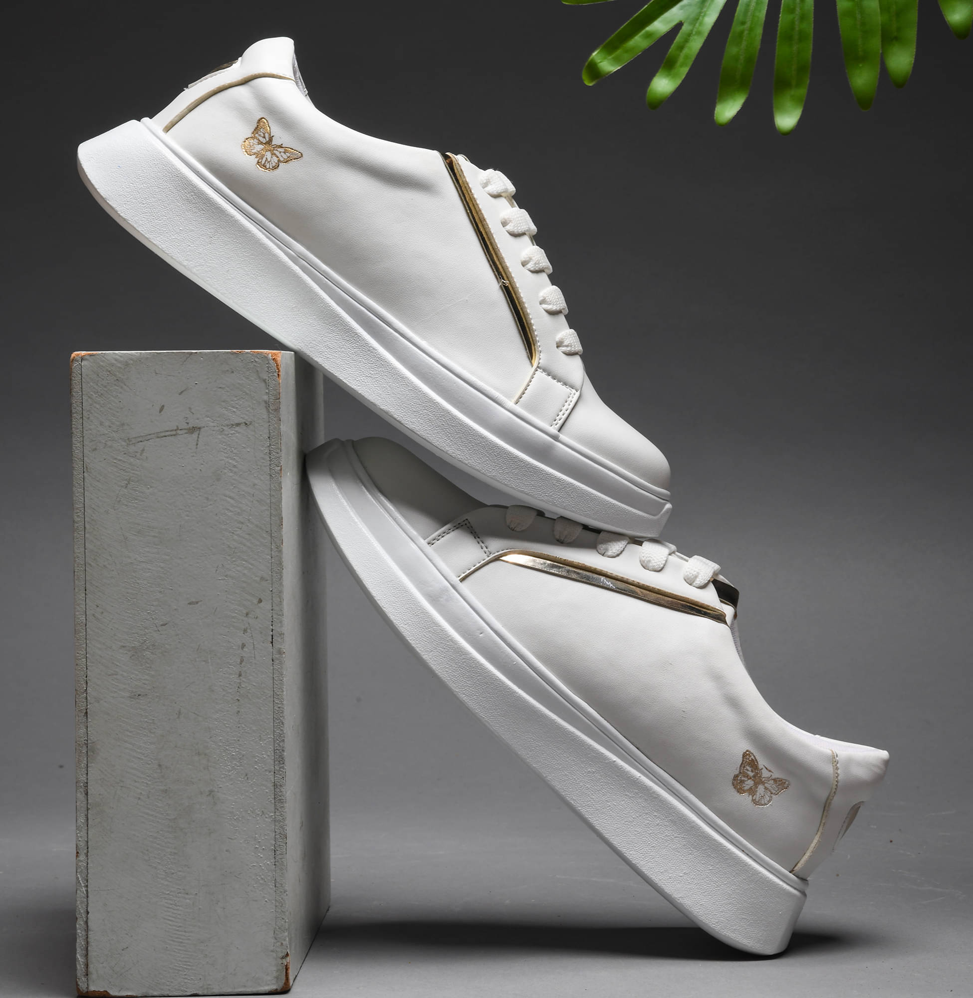 JM Looks White Women's Sneakers JM Looks White Women's Sneakers