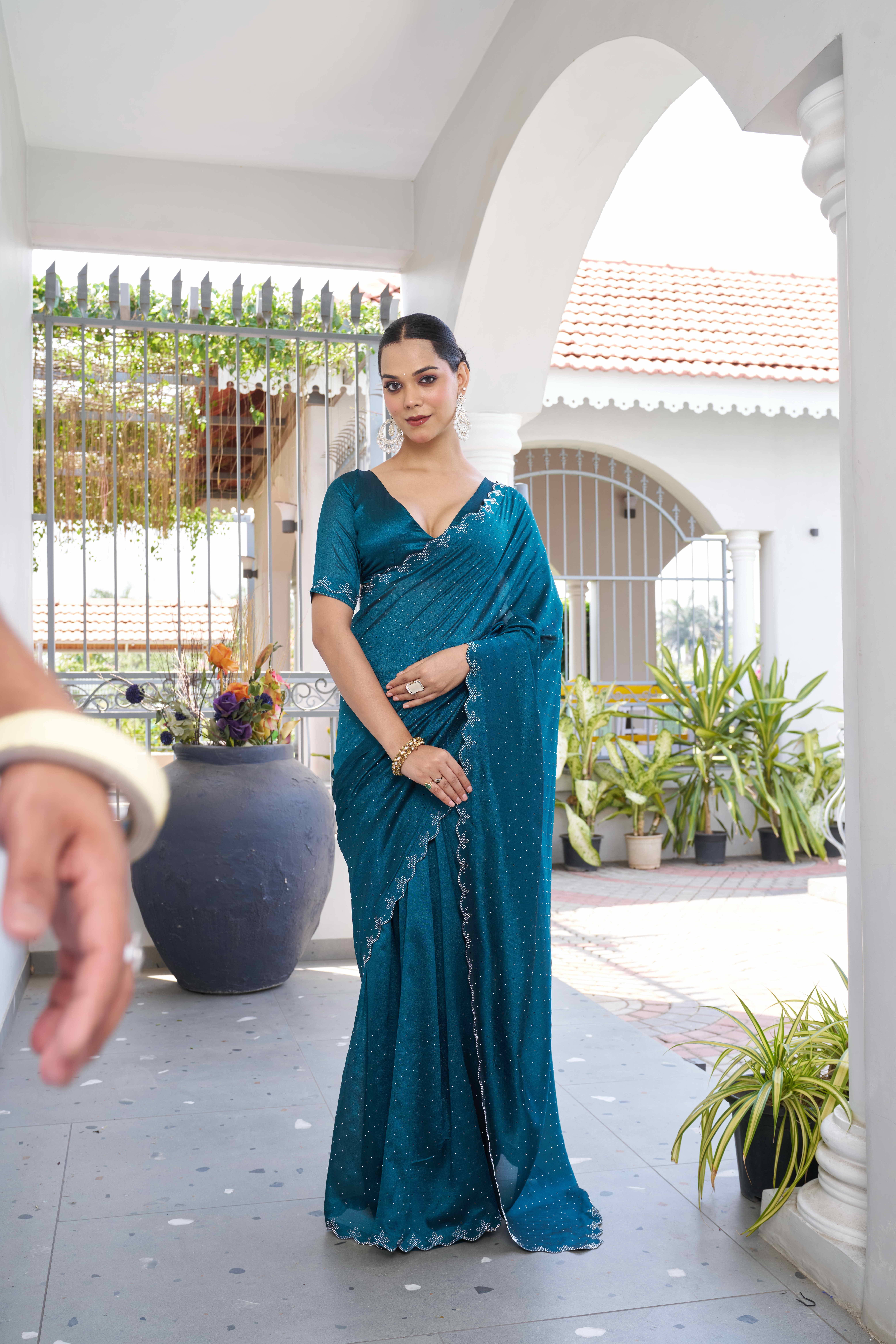     			Sanwariya Silks Silk Blend Embellished Chikankari Saree With Unstitched Blouse Piece ( Rama )