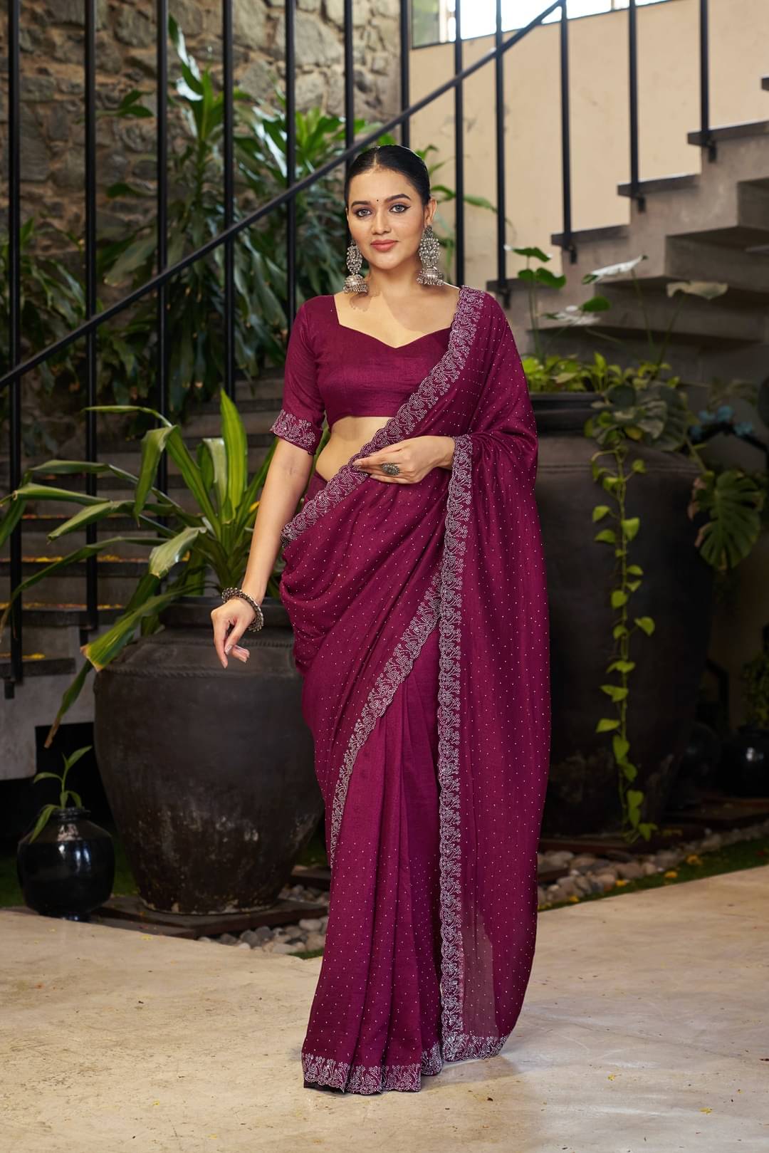 Sanwariya Silks Silk Blend Solid Mashru Saree With Unstitched Blouse Piece ( Wine ) Sanwariya Silks Silk Blend Solid Mashru Saree With Unstitched Blouse Piece ( Wine )