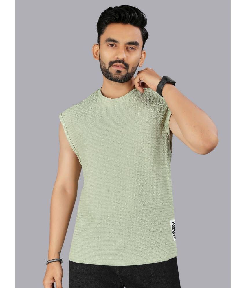     			FTX Men Cotton Blend Regular Fit Solid T-Shirt ( Green )