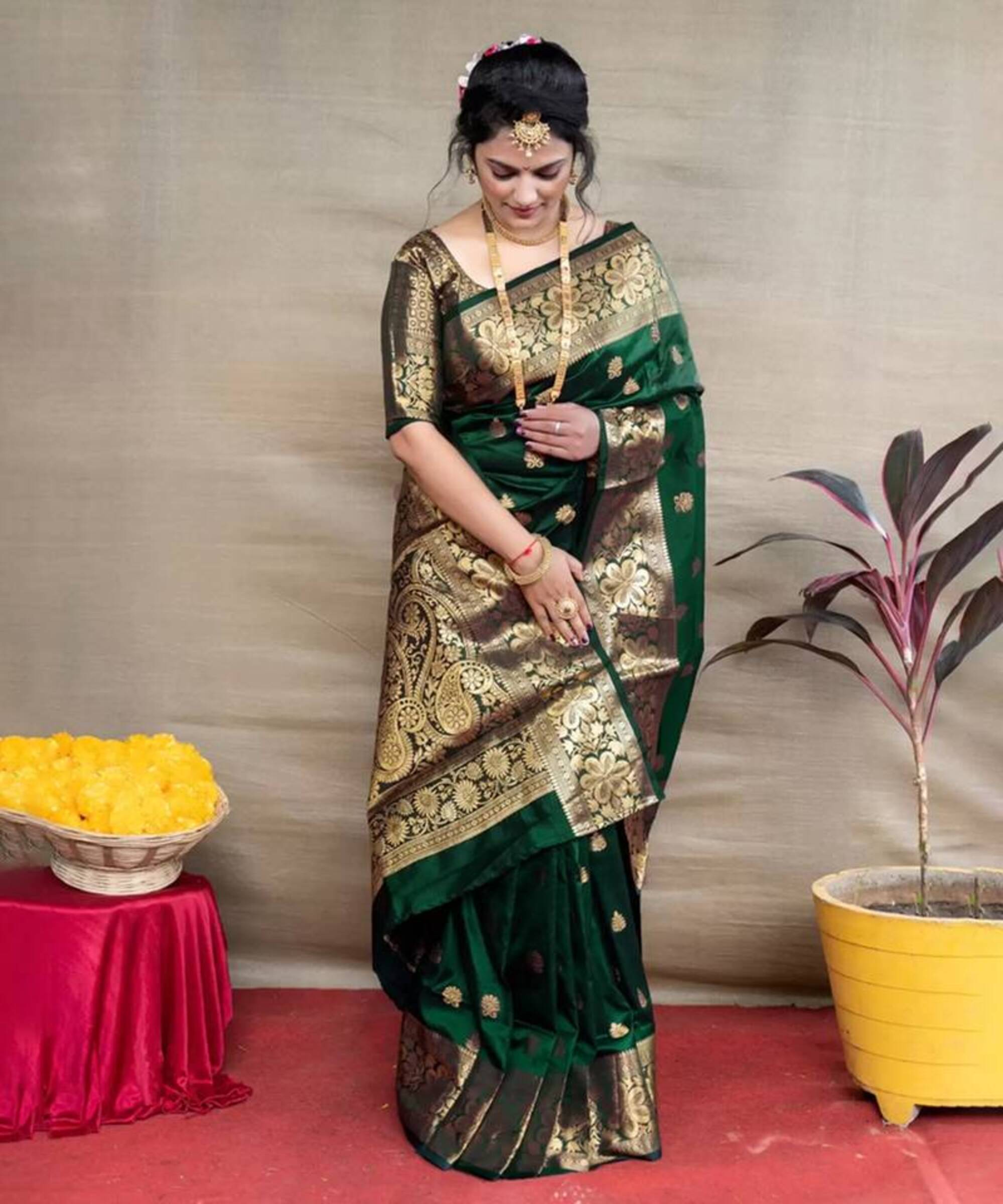 Keyura Jacquard Woven Banarasi saree With Unstitched Blouse Piece ( Green ) Keyura Jacquard Woven Banarasi saree With Unstitched Blouse Piece ( Green )