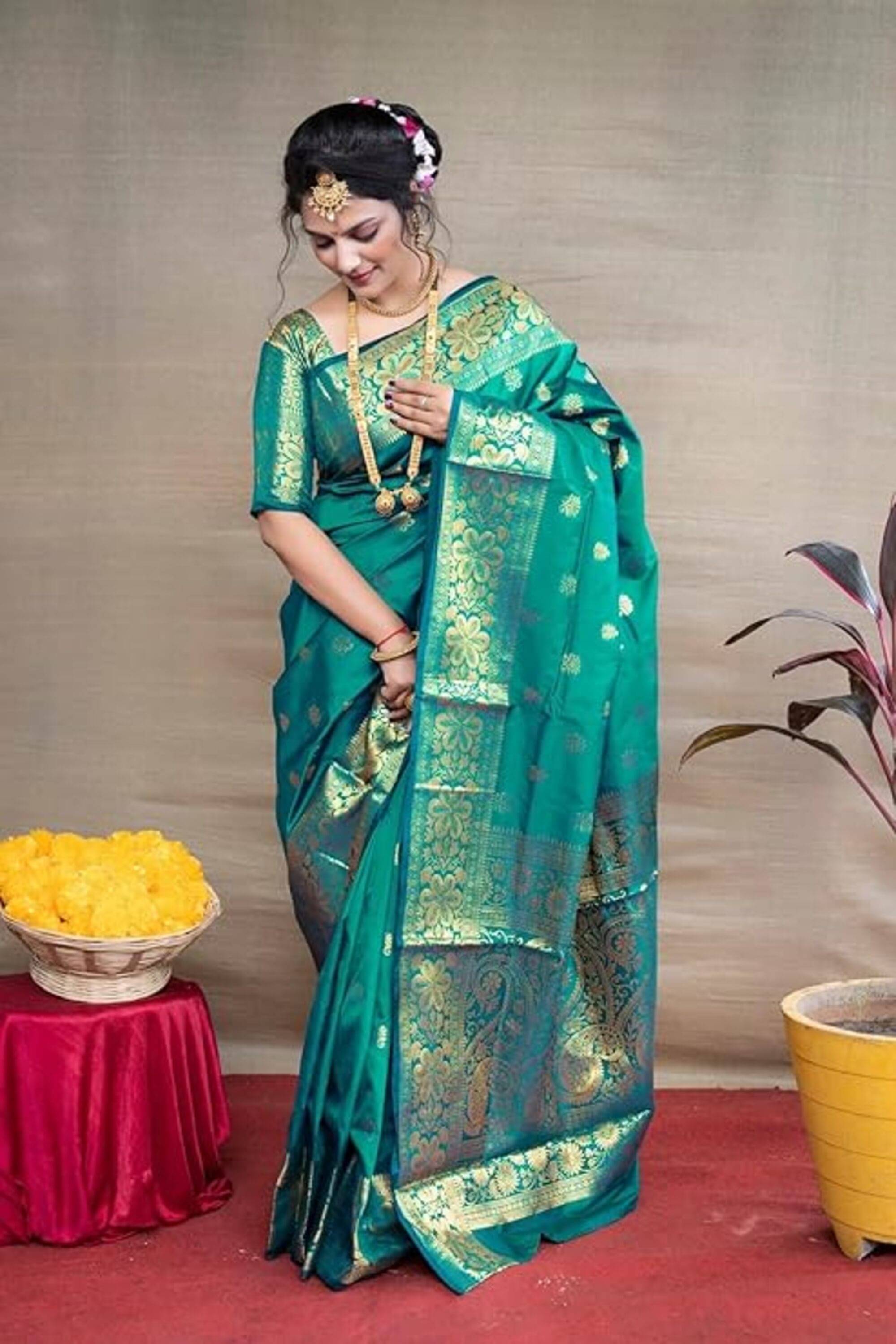     			Keyura Jacquard Woven Banarasi saree With Unstitched Blouse Piece ( Rama )
