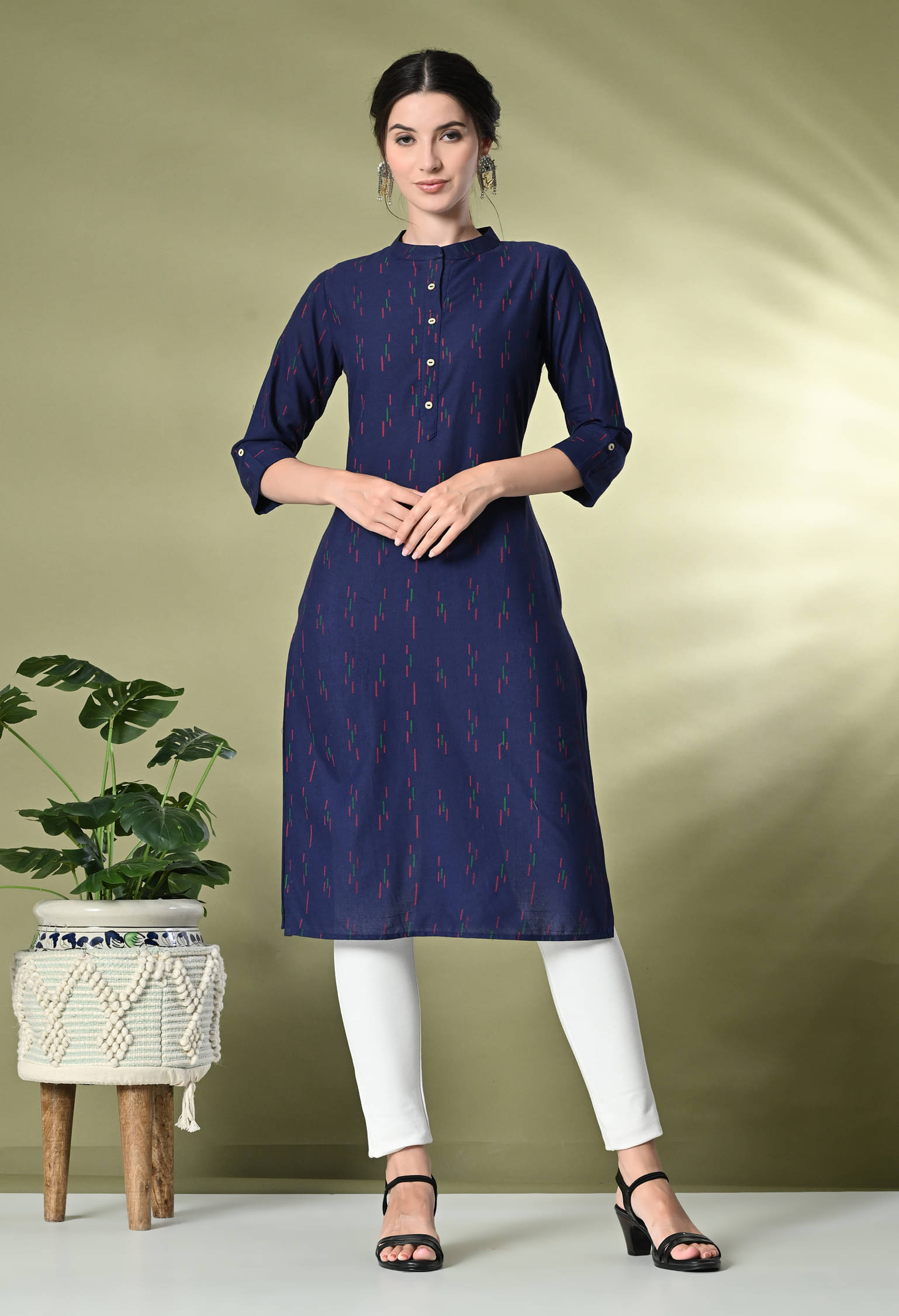 Metafab Women Cotton Printed Straight Kurti ( Blue ) Metafab Women Cotton Printed Straight Kurti ( Blue )