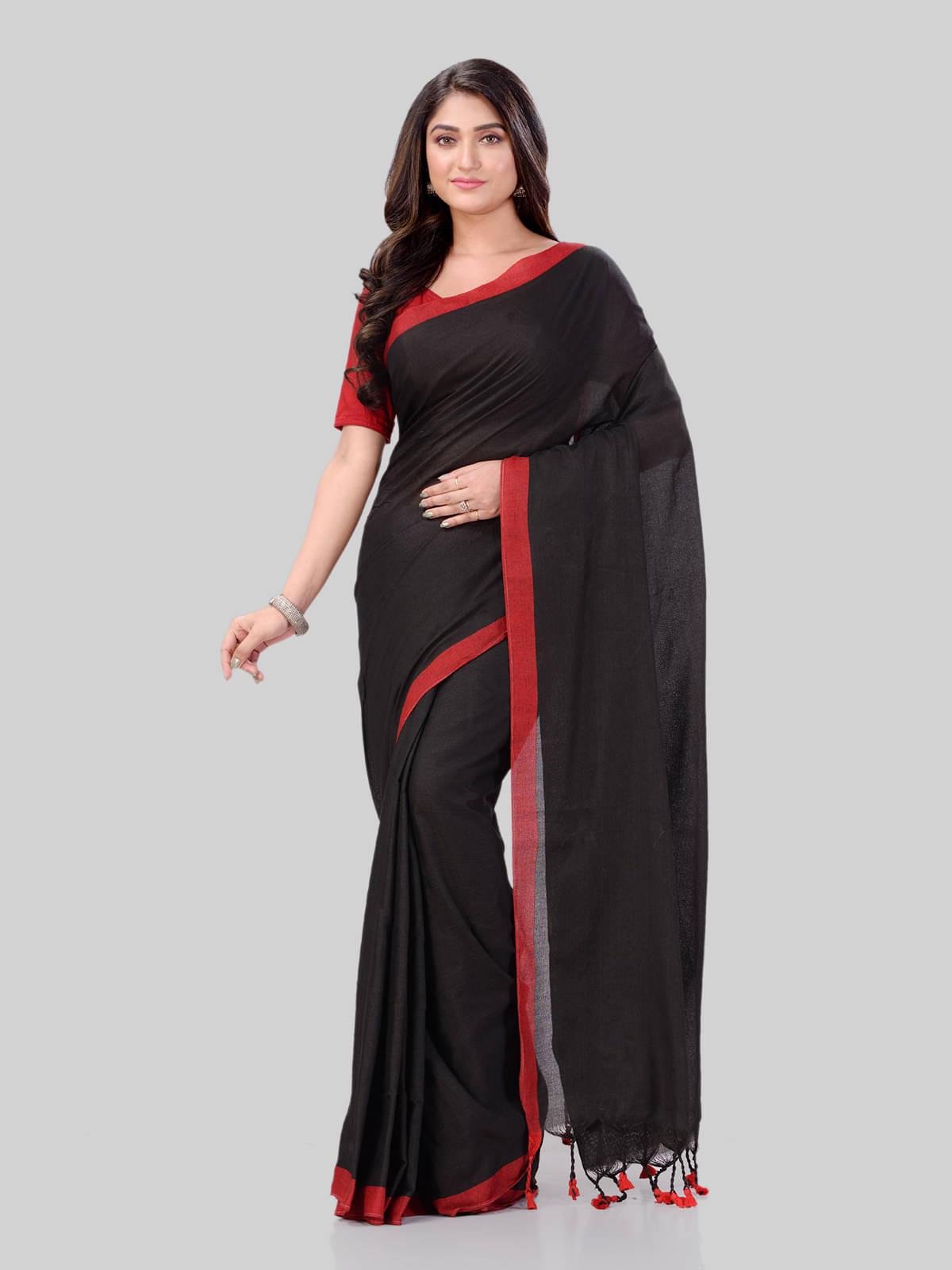 PIYARI FASHION Cotton Blend Solid Tant Saree With Unstitched Blouse Piece ( Black ) PIYARI FASHION Cotton Blend Solid Tant Saree With Unstitched Blouse Piece ( Black )