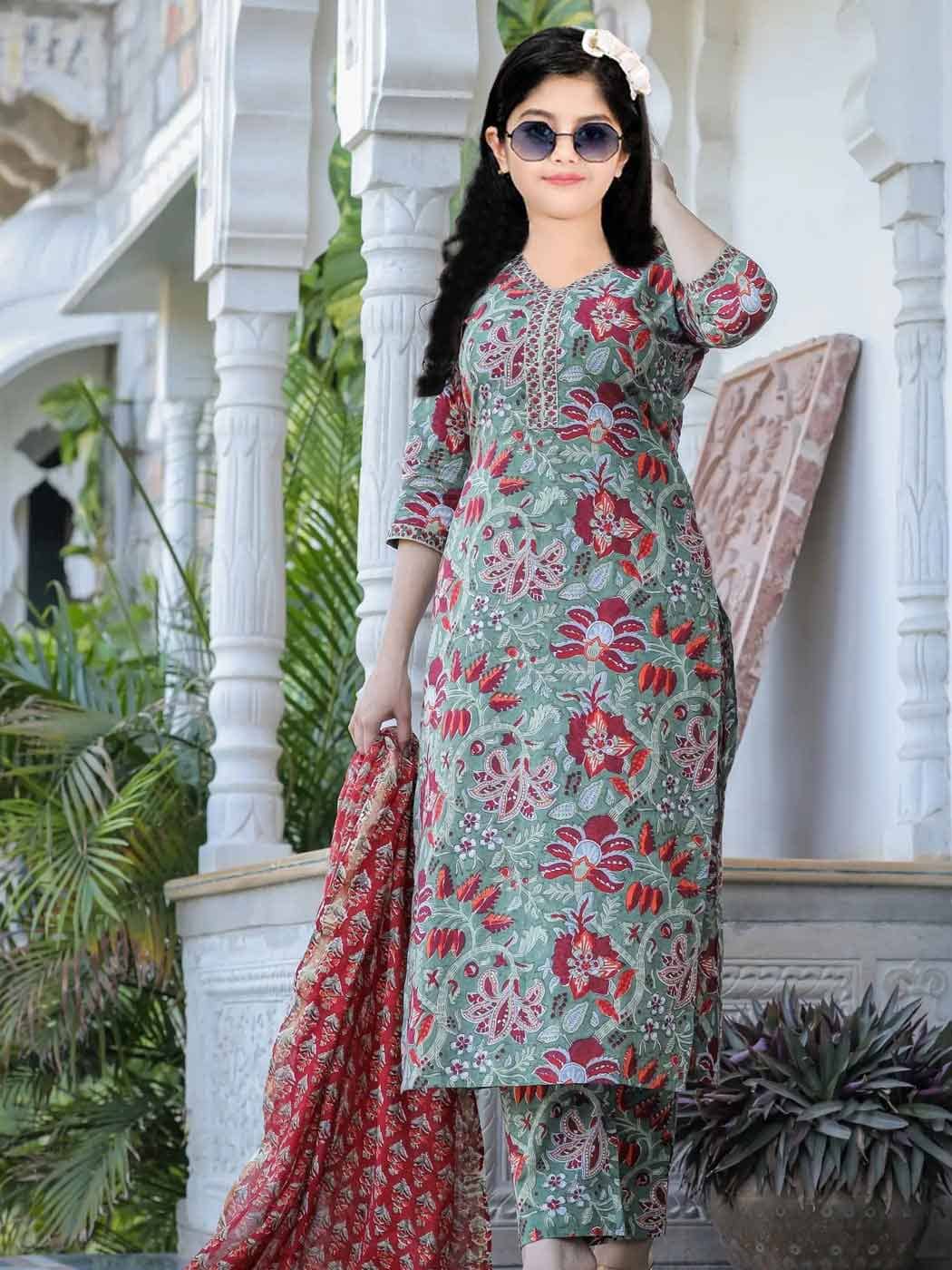 Aika Girls Cotton Blend Kurti with Pants ( Pack of 1 , Sea Green )