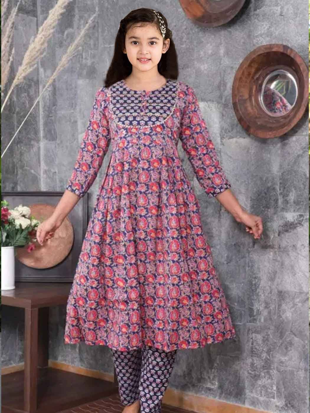     			Apnisha Girls Cotton Blend Kurti with Pants ( Pack of 1 , Blue )