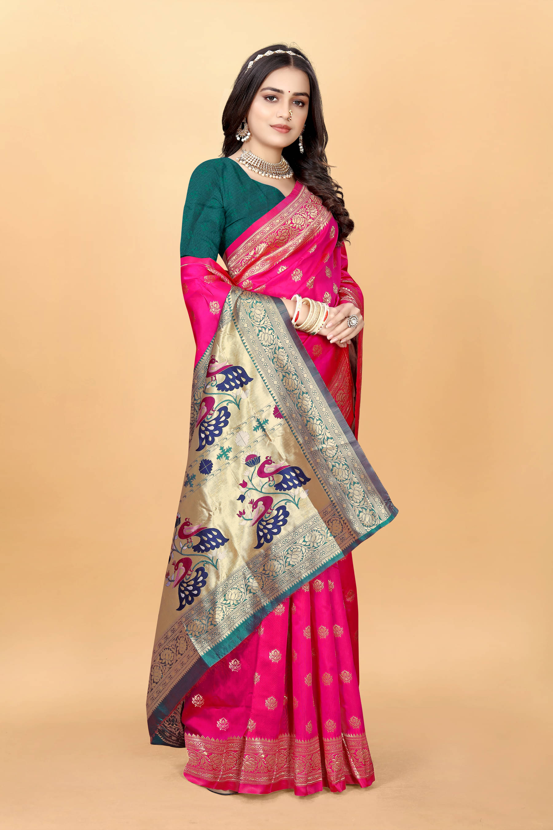     			DHAYNA AND REEWA FASHION Jacquard Woven Banarasi saree With Unstitched Blouse Piece ( Rani )
