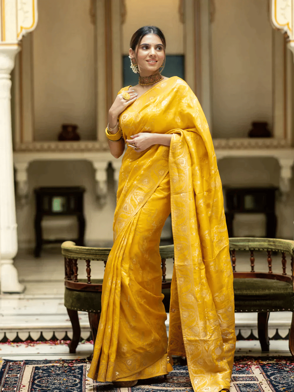     			DHAYNA AND REEWA FASHION Organza Embellished Kanjeevaram Sarees With Unstitched Blouse Piece ( Yellow )