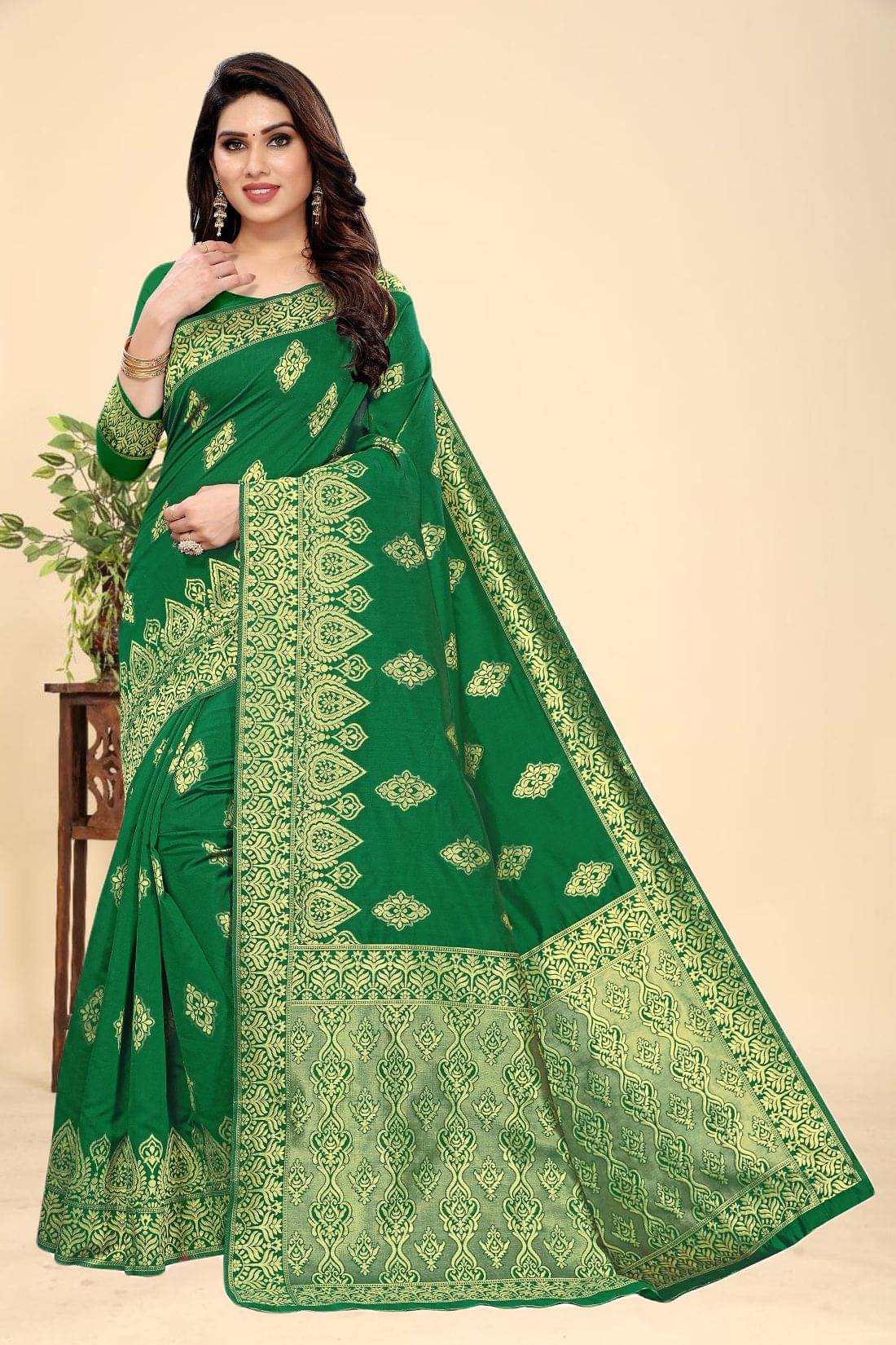 Kevami Fashion Silk Blend Embellished Banarasi saree With Unstitched Blouse Piece ( Green ) Kevami Fashion Silk Blend Embellished Banarasi saree With Unstitched Blouse Piece ( Green )