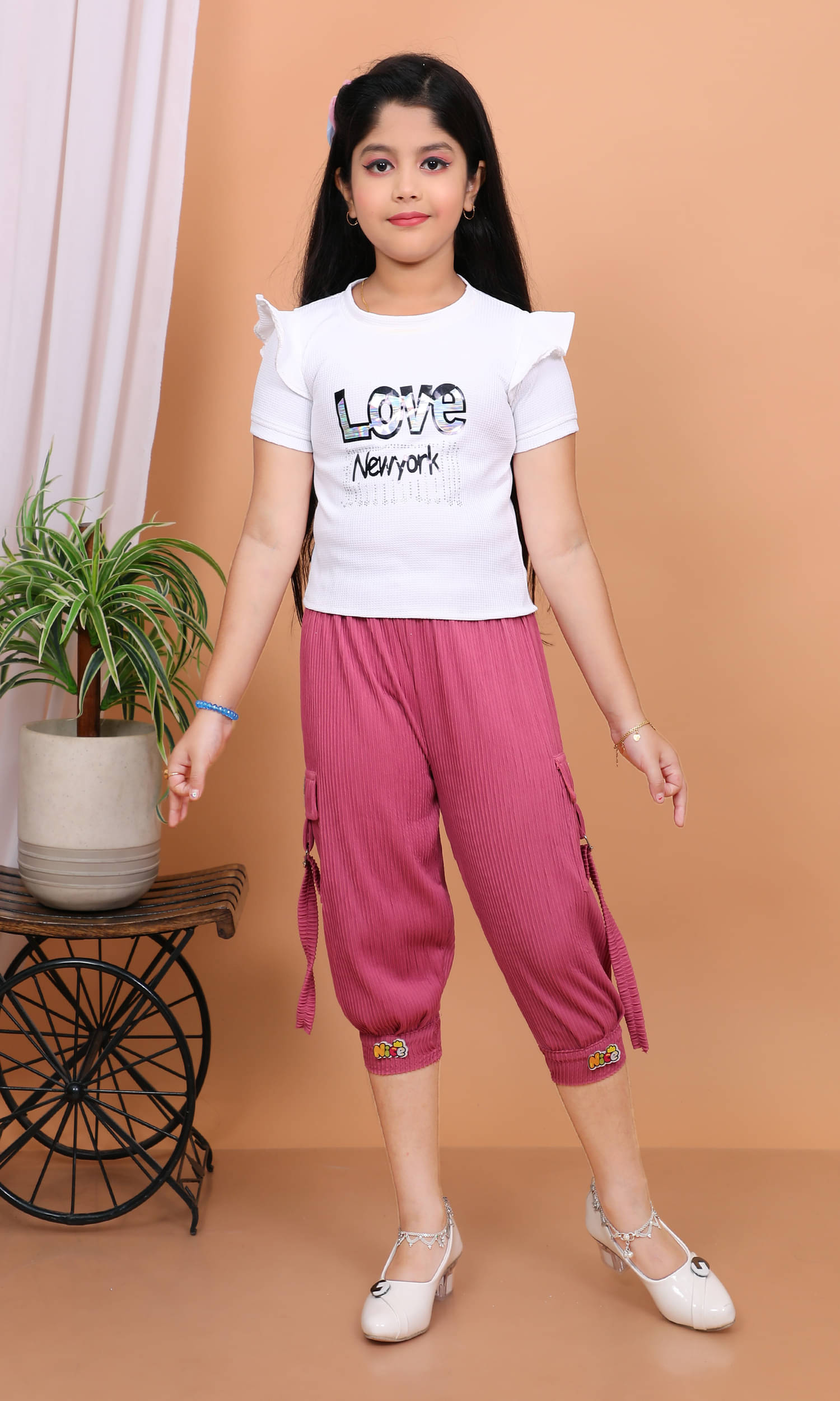     			NEWSIFA Pack of 1 Girls Cotton Blend T-shirt & Capris ( Pink )