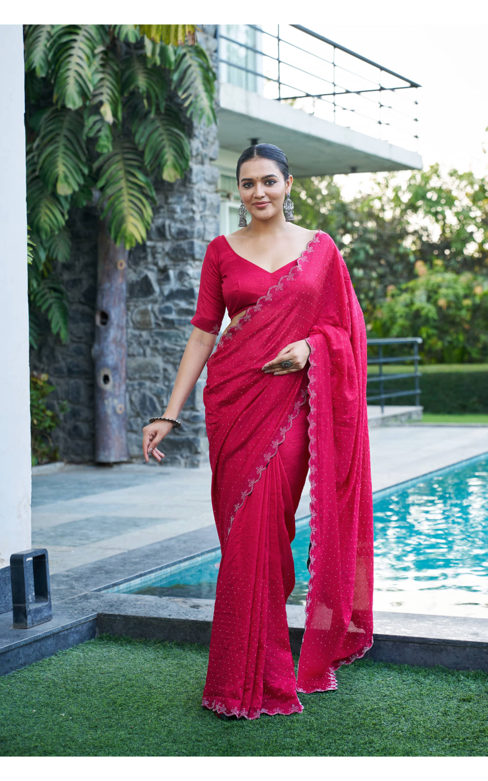 Sanjana Silk Silk Blend Solid Maheshwari Saree With Unstitched Blouse Piece ( Pink ) Sanjana Silk Silk Blend Solid Maheshwari Saree With Unstitched Blouse Piece ( Pink )