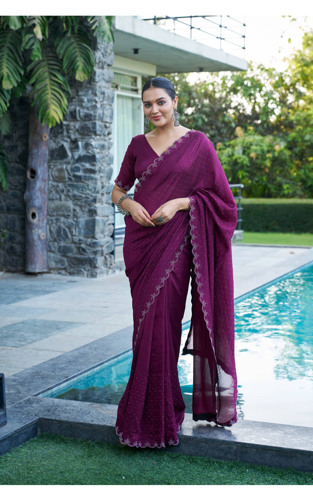     			Sanwariya Silks Silk Blend Solid Maheshwari Saree With Unstitched Blouse Piece ( Wine )