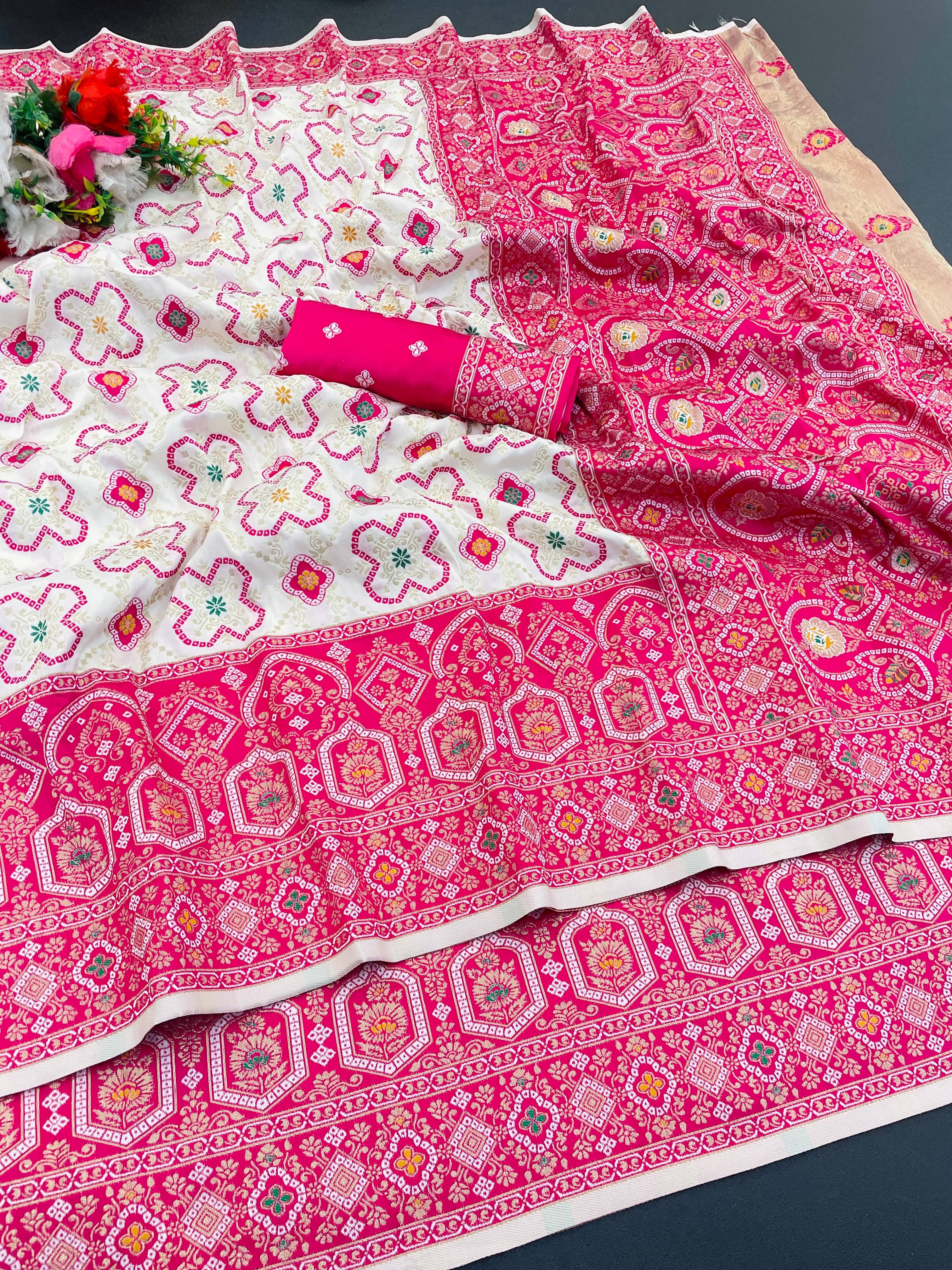     			Sitanjali Silk Blend Printed Banarasi saree With Unstitched Blouse Piece ( Pink )